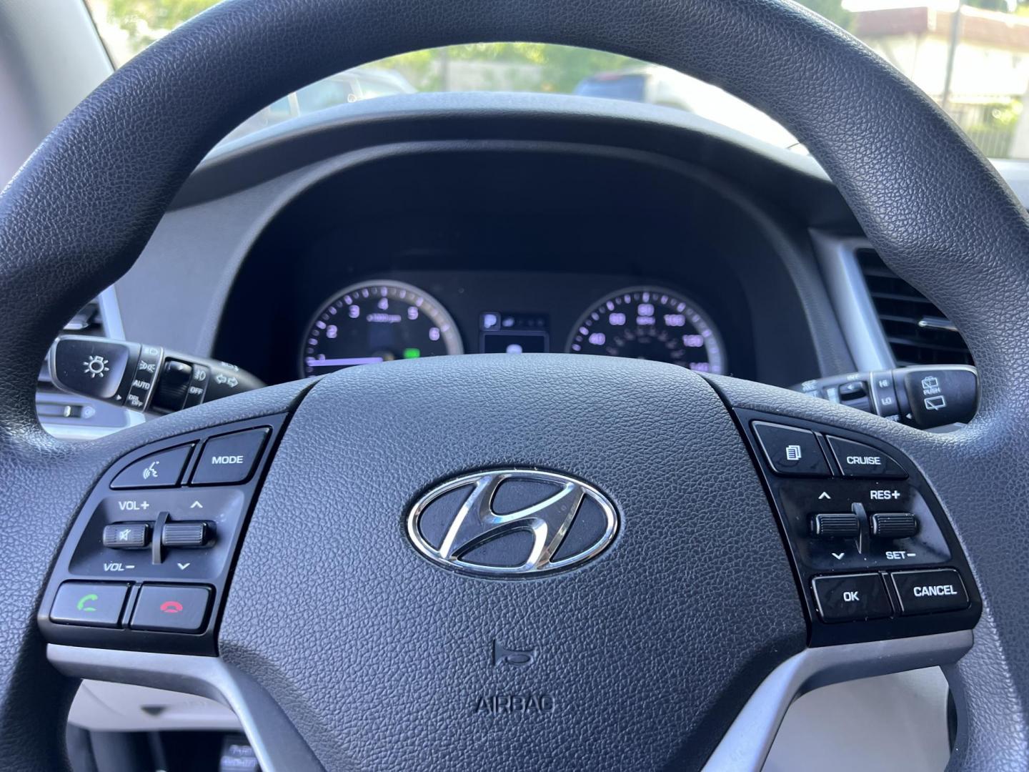 2017 White /Black Hyundai Tucson SE w/Preferred Package AWD (KM8J3CA41HU) with an 2.0L L4 DOHC 16V engine, 6A transmission, located at 30 S. Berkeley Avenue, Pasadena, CA, 91107, (626) 248-7567, 34.145447, -118.109398 - 2017 Hyundai Tucson SE – Buy Here Pay Here – No Credit Needed – Crown City Motors in Pasadena, CA Looking for a reliable and stylish SUV that fits your budget and helps you get back on the road today? Look no further than this 2017 Hyundai Tucson SE, now available at Crown City Motors, your - Photo#31