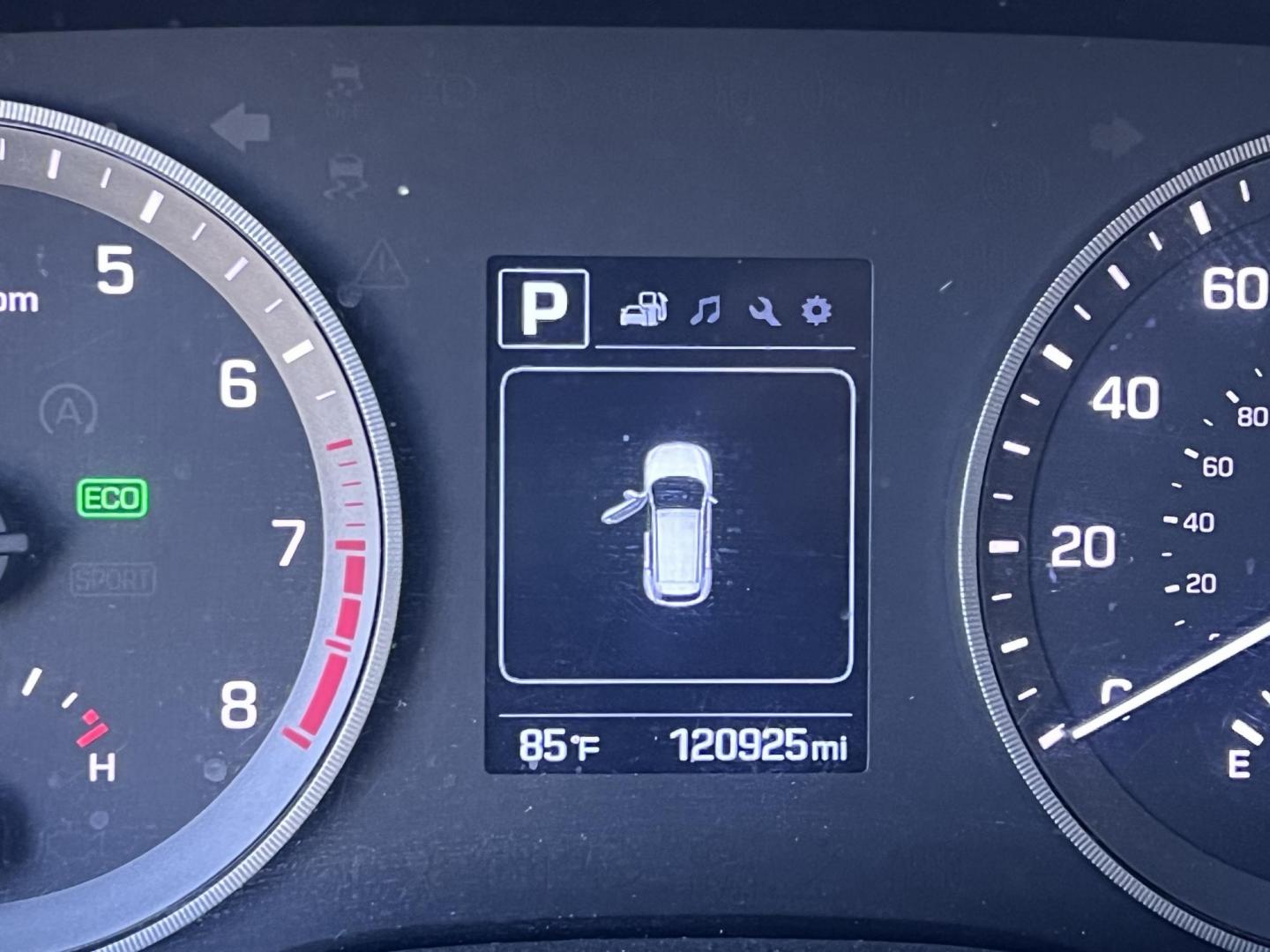 2017 White /Black Hyundai Tucson SE w/Preferred Package AWD (KM8J3CA41HU) with an 2.0L L4 DOHC 16V engine, 6A transmission, located at 30 S. Berkeley Avenue, Pasadena, CA, 91107, (626) 248-7567, 34.145447, -118.109398 - 2017 Hyundai Tucson SE – Buy Here Pay Here – No Credit Needed – Crown City Motors in Pasadena, CA Looking for a reliable and stylish SUV that fits your budget and helps you get back on the road today? Look no further than this 2017 Hyundai Tucson SE, now available at Crown City Motors, your - Photo#34