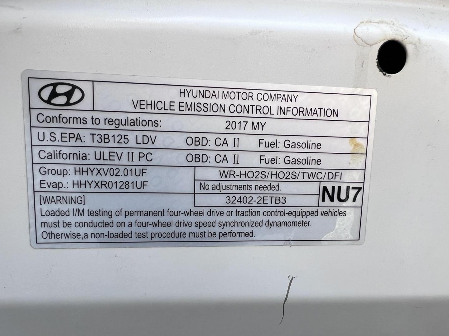 2017 White /Black Hyundai Tucson SE w/Preferred Package AWD (KM8J3CA41HU) with an 2.0L L4 DOHC 16V engine, 6A transmission, located at 30 S. Berkeley Avenue, Pasadena, CA, 91107, (626) 248-7567, 34.145447, -118.109398 - 2017 Hyundai Tucson SE – Buy Here Pay Here – No Credit Needed – Crown City Motors in Pasadena, CA Looking for a reliable and stylish SUV that fits your budget and helps you get back on the road today? Look no further than this 2017 Hyundai Tucson SE, now available at Crown City Motors, your - Photo#38