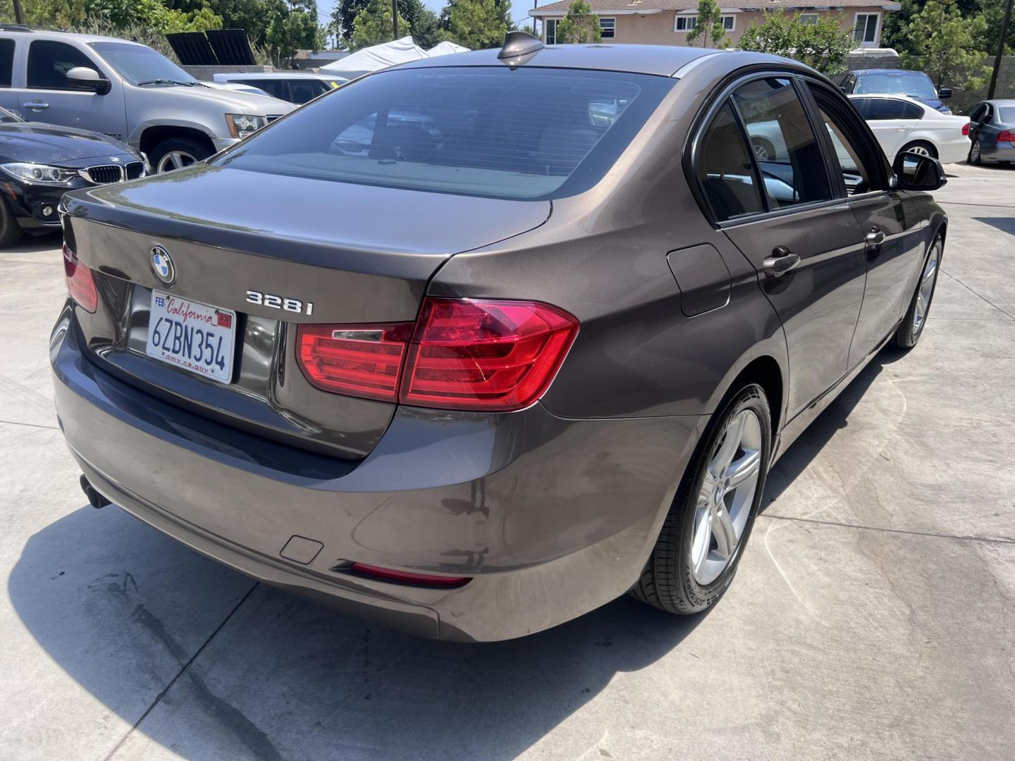 2013 Gray /BEIGE BMW 3-Series 328i Sedan (WBA3C1C58DF) with an 2.0L L4 DOHC 16V engine, located at 30 S. Berkeley Avenue, Pasadena, CA, 91107, (626) 248-7567, 34.145447, -118.109398 - Crown City Motors is a used “Buy Here Pay Here” car dealer in Pasadena CA. “Buy Here Pay Here” financing, means that when you purchase your vehicle from our dealership, that you make the payments to the dealership as well. We do not need the banks approval to get you approved for a used auto - Photo#4