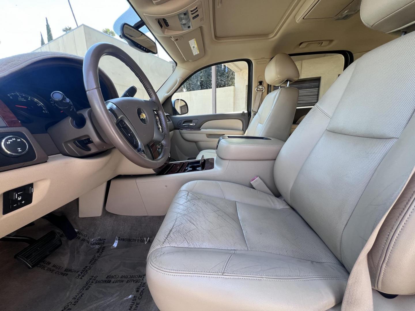 2011 Silver Metallic /Tan Chevrolet Suburban LTZ 1500 4WD (1GNSKKE31BR) with an 5.3L V8 OHV 16V FFV engine, 4-Speed Automatic transmission, located at 30 S. Berkeley Avenue, Pasadena, CA, 91107, (626) 248-7567, 34.145447, -118.109398 - 2011 Chevrolet Suburban LT 4WD – 3rd Row – $995 Down – Buy Here Pay Here – Bad Credit OK – Crown City Motors – Pasadena, CA Looking for a full-size SUV that offers unmatched space, power, and versatility? Look no further than this 2011 Chevrolet Suburban LT 4WD, now available at Crown - Photo#14