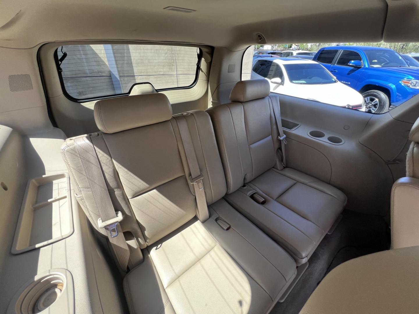 2011 Silver Metallic /Tan Chevrolet Suburban LTZ 1500 4WD (1GNSKKE31BR) with an 5.3L V8 OHV 16V FFV engine, 4-Speed Automatic transmission, located at 30 S. Berkeley Avenue, Pasadena, CA, 91107, (626) 248-7567, 34.145447, -118.109398 - 2011 Chevrolet Suburban LT 4WD – 3rd Row – $995 Down – Buy Here Pay Here – Bad Credit OK – Crown City Motors – Pasadena, CA Looking for a full-size SUV that offers unmatched space, power, and versatility? Look no further than this 2011 Chevrolet Suburban LT 4WD, now available at Crown - Photo#31