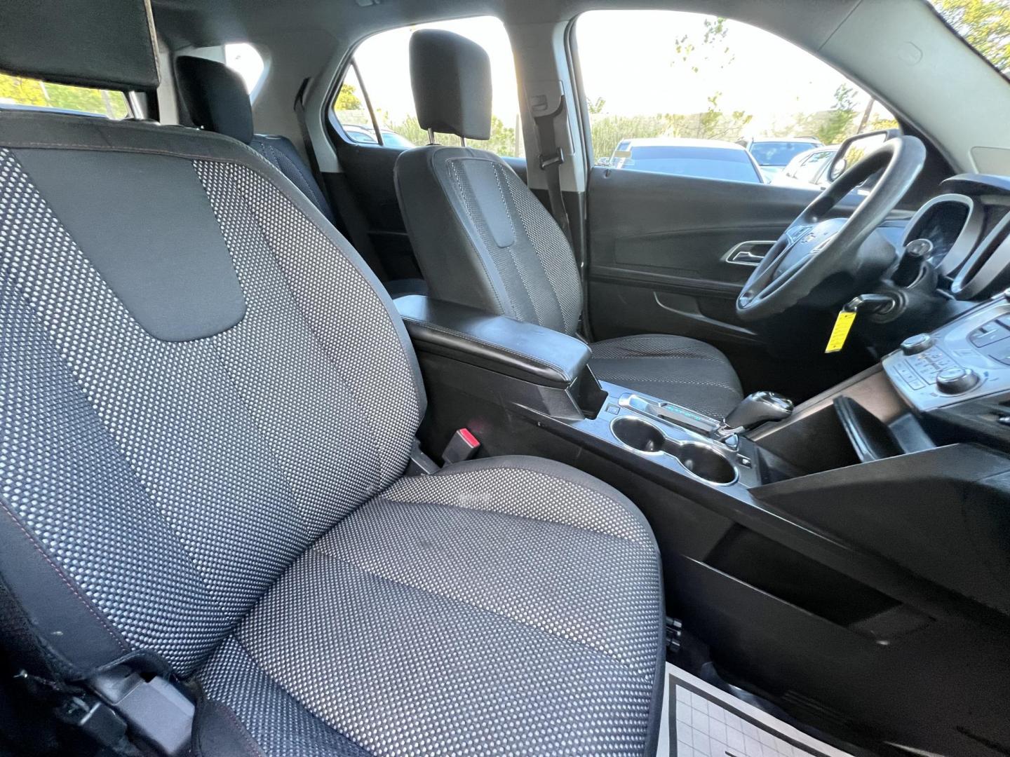 2017 Gray /Black Chevrolet Equinox LS 2WD (2GNALBEK9H1) with an 2.4L L4 DOHC 16V FFV engine, 6A transmission, located at 30 S. Berkeley Avenue, Pasadena, CA, 91107, (626) 248-7567, 34.145447, -118.109398 - 2017 Chevrolet Equinox LS – Fuel-Efficient SUV – Buy Here Pay Here – $995 Down – Bad Credit OK – Crown City Motors – Pasadena, CA Need a dependable SUV with room for the family, great fuel economy, and affordable payments? This 2017 Chevrolet Equinox LS is the perfect compact SUV for - Photo#20
