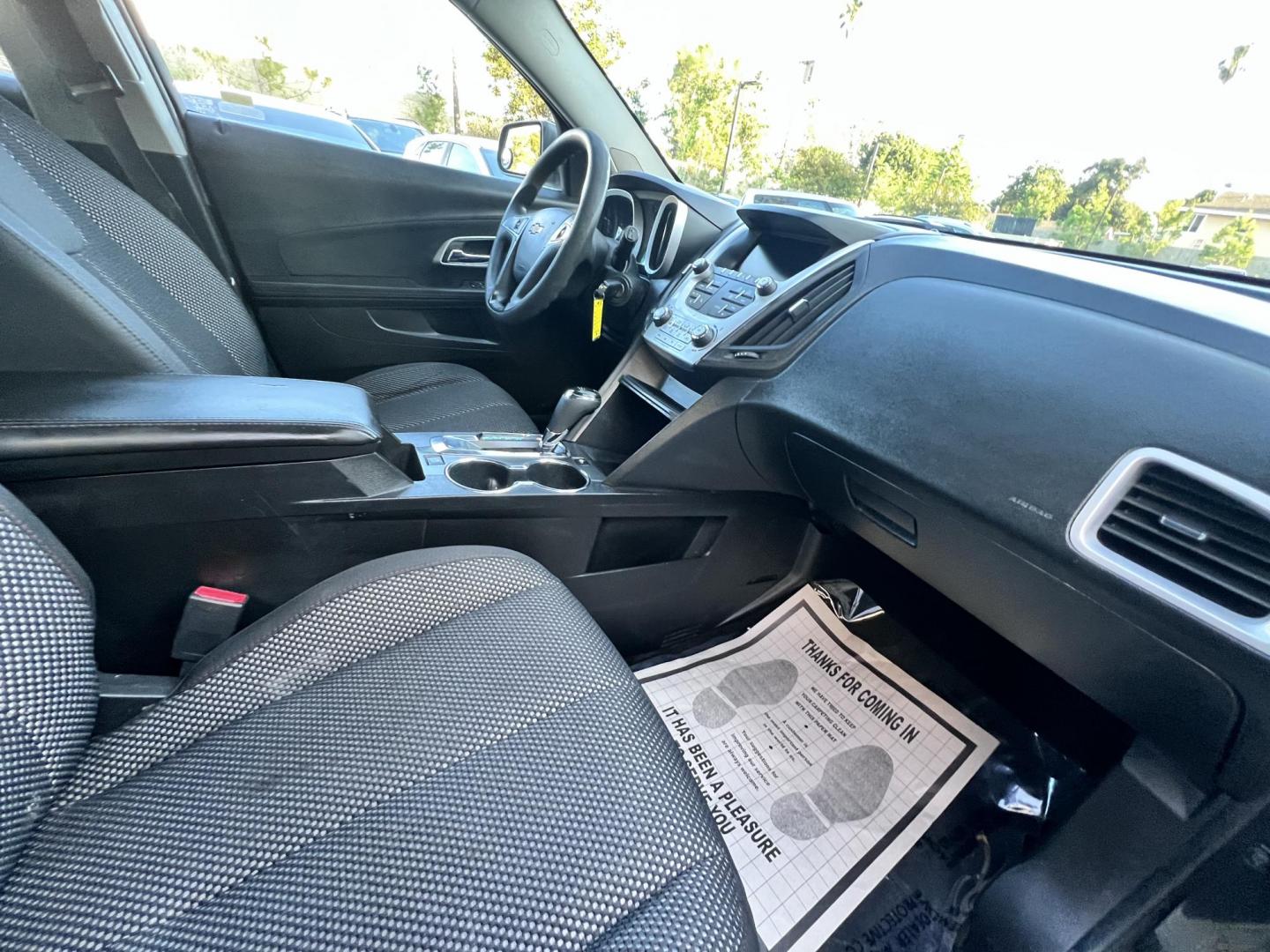 2017 Gray /Black Chevrolet Equinox LS 2WD (2GNALBEK9H1) with an 2.4L L4 DOHC 16V FFV engine, 6A transmission, located at 30 S. Berkeley Avenue, Pasadena, CA, 91107, (626) 248-7567, 34.145447, -118.109398 - 2017 Chevrolet Equinox LS – Fuel-Efficient SUV – Buy Here Pay Here – $995 Down – Bad Credit OK – Crown City Motors – Pasadena, CA Need a dependable SUV with room for the family, great fuel economy, and affordable payments? This 2017 Chevrolet Equinox LS is the perfect compact SUV for - Photo#21