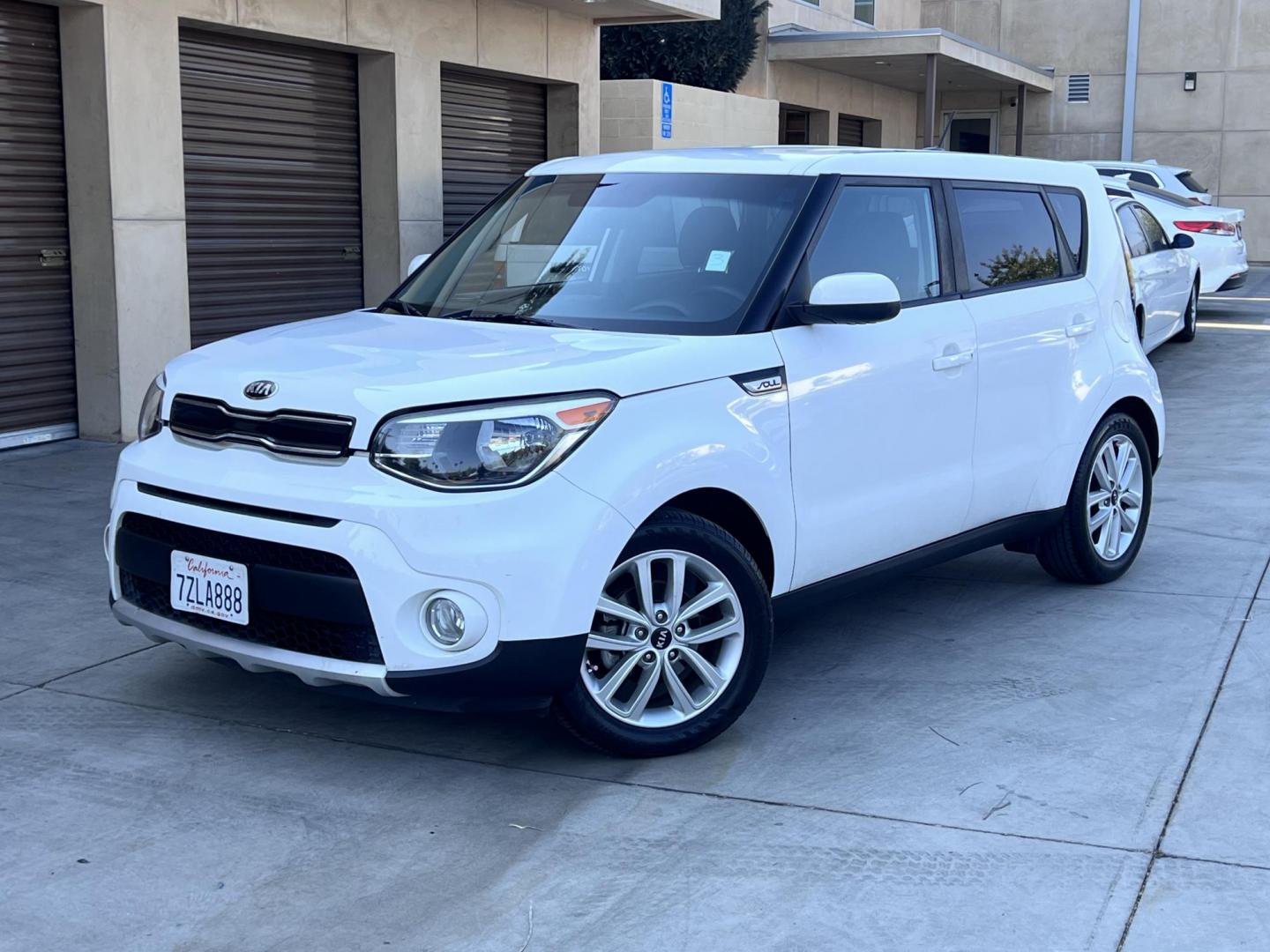 2018 White /Black Kia Soul + (KNDJP3A50J7) with an 2.0L L4 DOHC 16V engine, 6A transmission, located at 30 S. Berkeley Avenue, Pasadena, CA, 91107, (626) 248-7567, 34.145447, -118.109398 - Photo#7