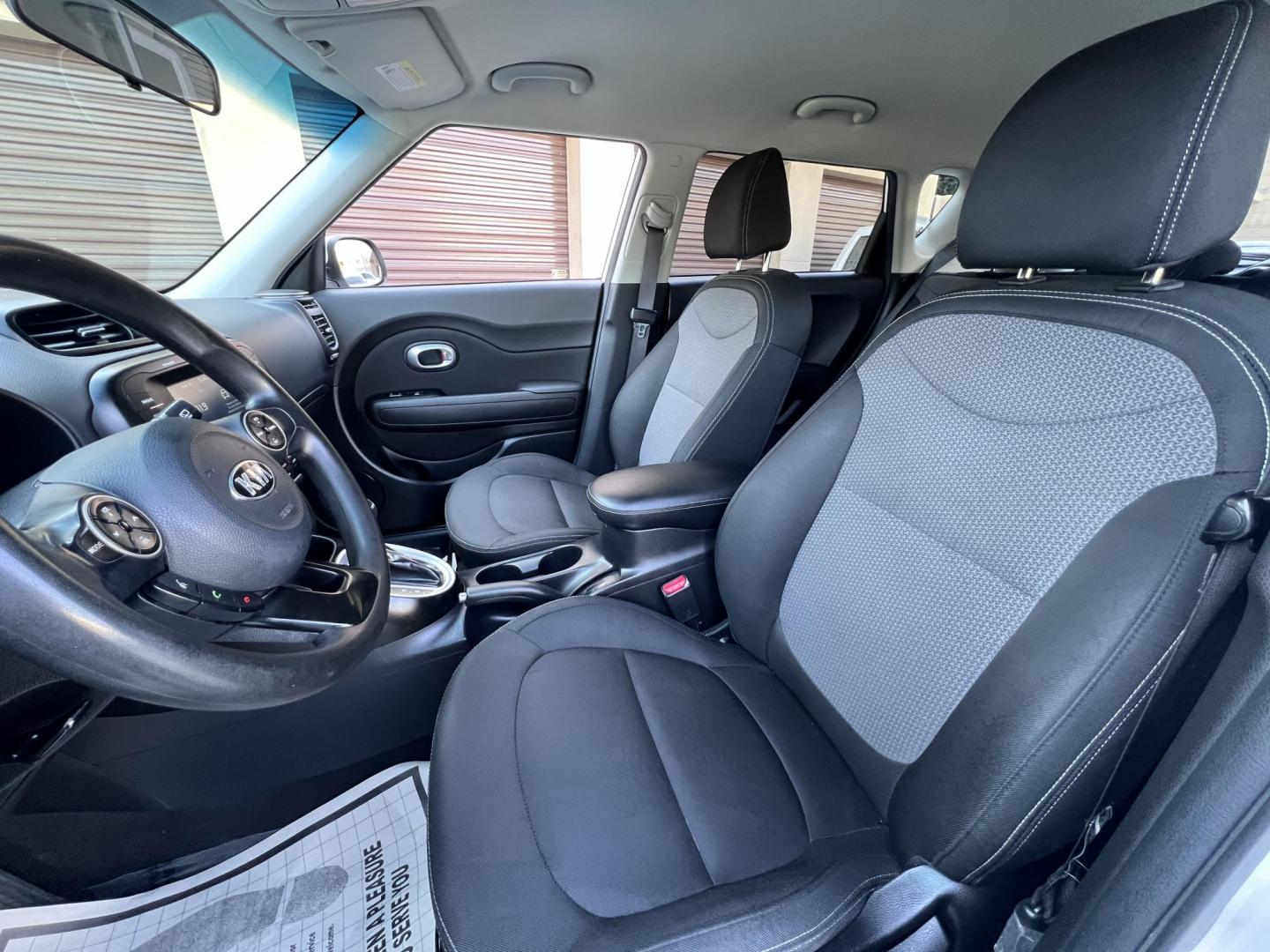 2018 White /Black Kia Soul + (KNDJP3A50J7) with an 2.0L L4 DOHC 16V engine, 6A transmission, located at 30 S. Berkeley Avenue, Pasadena, CA, 91107, (626) 248-7567, 34.145447, -118.109398 - Photo#18