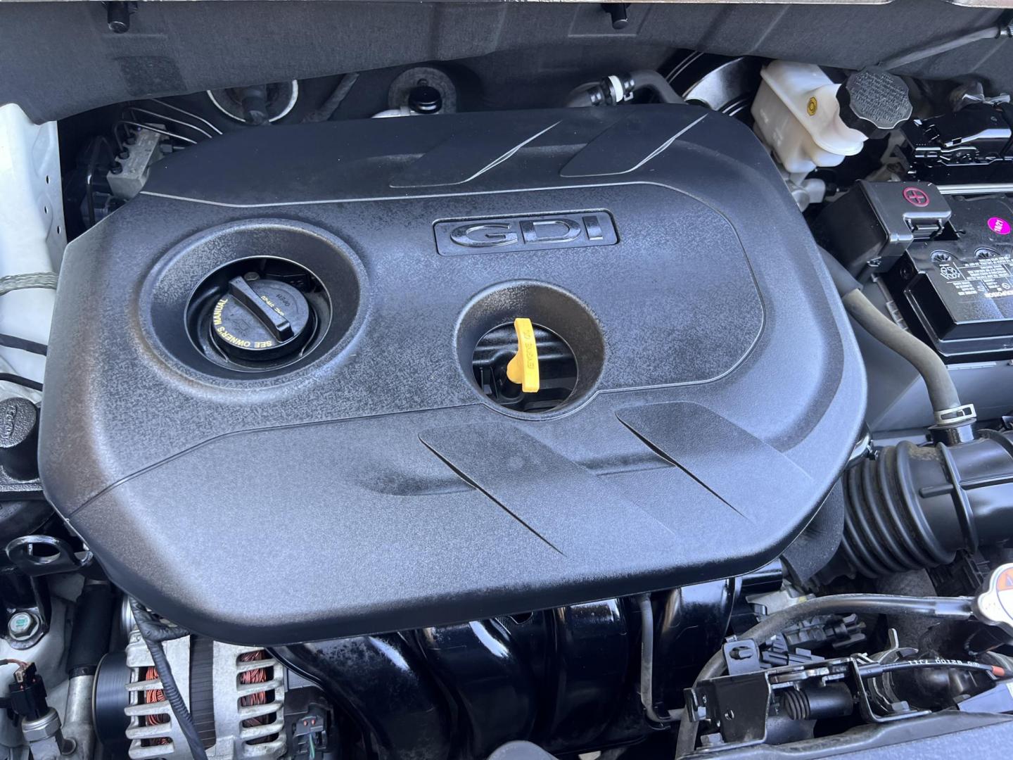 2018 White /Black Kia Soul + (KNDJP3A50J7) with an 2.0L L4 DOHC 16V engine, 6A transmission, located at 30 S. Berkeley Avenue, Pasadena, CA, 91107, (626) 248-7567, 34.145447, -118.109398 - Photo#30