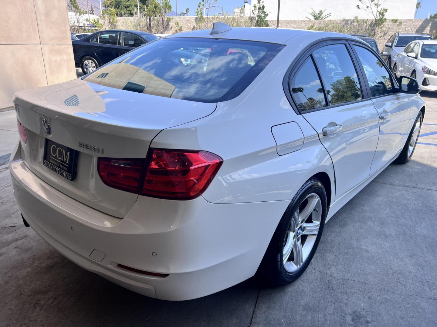2015 White BMW 3-Series 328i SULEV (WBA3C1C56FK) with an 2.0L L4 DOHC 16V engine, 8-Speed Automatic transmission, located at 30 S. Berkeley Avenue, Pasadena, CA, 91107, (626) 248-7567, 34.145447, -118.109398 - Crown City Motors is a used “Buy Here Pay Here” car dealer in Pasadena CA. “Buy Here Pay Here” financing, means that when you purchase your vehicle from our dealership, that you make the payments to the dealership as well. We do not need the banks approval to get you approved for a used auto - Photo#8