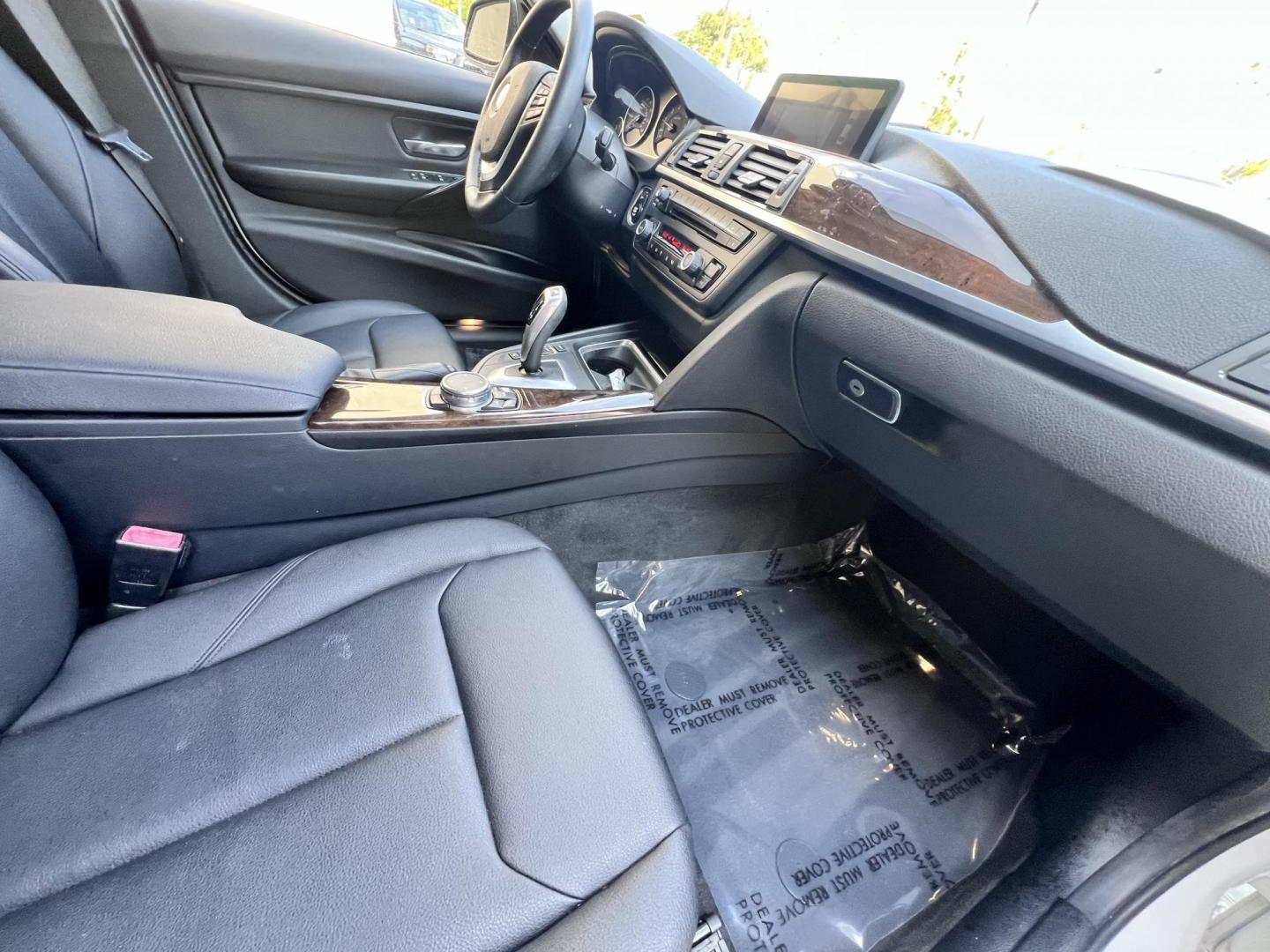 2015 White BMW 3-Series 328i SULEV (WBA3C1C56FK) with an 2.0L L4 DOHC 16V engine, 8-Speed Automatic transmission, located at 30 S. Berkeley Avenue, Pasadena, CA, 91107, (626) 248-7567, 34.145447, -118.109398 - Crown City Motors is a used “Buy Here Pay Here” car dealer in Pasadena CA. “Buy Here Pay Here” financing, means that when you purchase your vehicle from our dealership, that you make the payments to the dealership as well. We do not need the banks approval to get you approved for a used auto - Photo#17