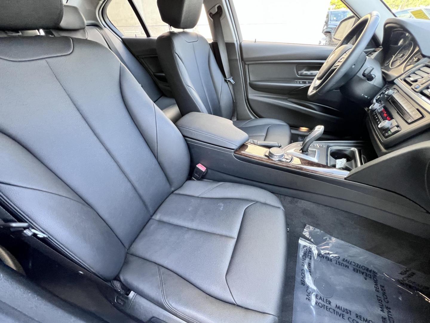 2015 White BMW 3-Series 328i SULEV (WBA3C1C56FK) with an 2.0L L4 DOHC 16V engine, 8-Speed Automatic transmission, located at 30 S. Berkeley Avenue, Pasadena, CA, 91107, (626) 248-7567, 34.145447, -118.109398 - Crown City Motors is a used “Buy Here Pay Here” car dealer in Pasadena CA. “Buy Here Pay Here” financing, means that when you purchase your vehicle from our dealership, that you make the payments to the dealership as well. We do not need the banks approval to get you approved for a used auto - Photo#18