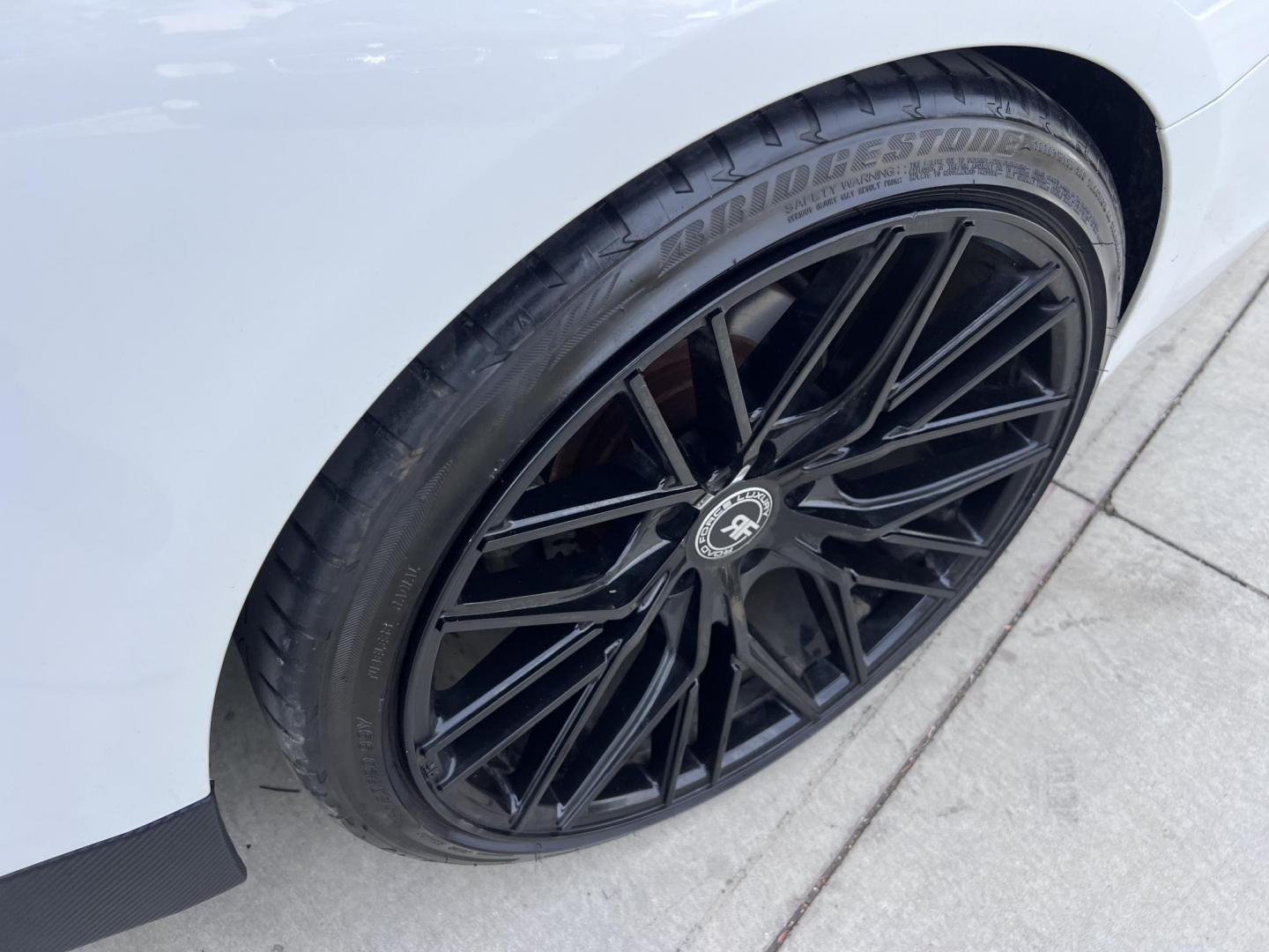 2015 White /black BMW 4-Series 428i SULEV Coupe (WBA3N7C58FK) with an 2.0L L4 DOHC 16V engine, 8-Speed Automatic transmission, located at 30 S. Berkeley Avenue, Pasadena, CA, 91107, (626) 248-7567, 34.145447, -118.109398 - Crown City Motors is a used “Buy Here Pay Here” car dealer in Pasadena CA. “Buy Here Pay Here” financing, means that when you purchase your vehicle from our dealership, that you make the payments to the dealership as well. We do not need the banks approval to get you approved for a used auto - Photo#9