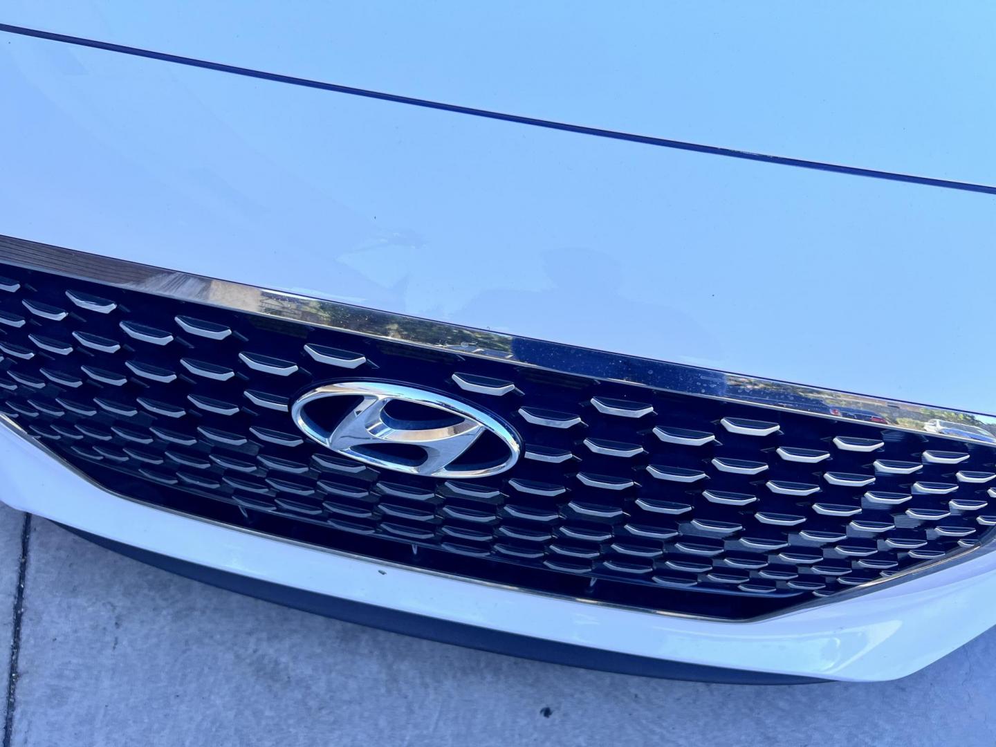 2018 White Hyundai Elantra GT 2.0L 6A (KMHH35LEXJU) with an 2.0L L4 16V DOHC engine, 6A transmission, located at 30 S. Berkeley Avenue, Pasadena, CA, 91107, (626) 248-7567, 34.145447, -118.109398 - Crown City Motors is a used “Buy Here Pay Here” car dealer in Pasadena CA. “Buy Here Pay Here” financing, means that when you purchase your vehicle from our dealership, that you make the payments to the dealership as well. We do not need the banks approval to get you approved for a used auto - Photo#12