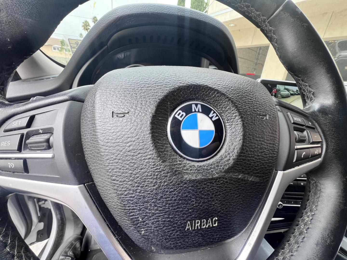 2015 Silver Metallic /black BMW X5 sDrive35i (5UXKR2C55F0) with an 3.0L L6 DOHC 24V engine, 8-Speed Automatic transmission, located at 30 S. Berkeley Avenue, Pasadena, CA, 91107, (626) 248-7567, 34.145447, -118.109398 - Crown City Motors is a used “Buy Here Pay Here” car dealer in Pasadena CA. “Buy Here Pay Here” financing, means that when you purchase your vehicle from our dealership, that you make the payments to the dealership as well. We do not need the banks approval to get you approved for a used auto - Photo#3