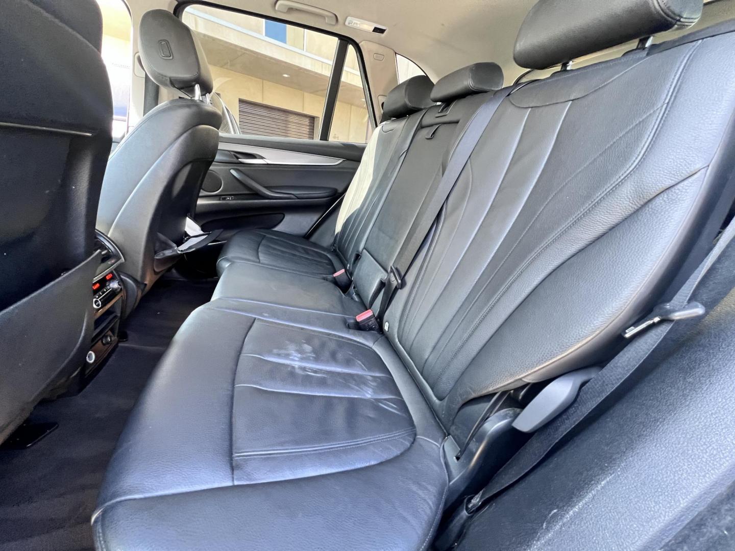 2015 Silver Metallic /black BMW X5 sDrive35i (5UXKR2C55F0) with an 3.0L L6 DOHC 24V engine, 8-Speed Automatic transmission, located at 30 S. Berkeley Avenue, Pasadena, CA, 91107, (626) 248-7567, 34.145447, -118.109398 - Crown City Motors is a used “Buy Here Pay Here” car dealer in Pasadena CA. “Buy Here Pay Here” financing, means that when you purchase your vehicle from our dealership, that you make the payments to the dealership as well. We do not need the banks approval to get you approved for a used auto - Photo#15