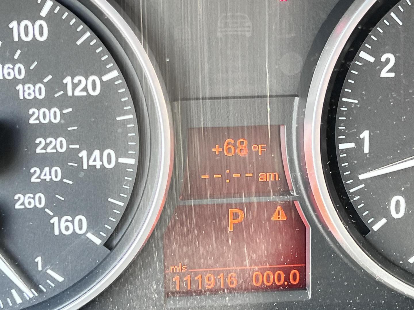 2014 White /beige BMW X1 sDrive28i (WBAVM1C50EV) with an 2.0L L4 DOHC 16V engine, 8-Speed Automatic transmission, located at 30 S. Berkeley Avenue, Pasadena, CA, 91107, (626) 248-7567, 34.145447, -118.109398 - Crown City Motors is a used “Buy Here Pay Here” car dealer in Pasadena CA. “Buy Here Pay Here” financing, means that when you purchase your vehicle from our dealership, that you make the payments to the dealership as well. We do not need the banks approval to get you approved for a used auto - Photo#3