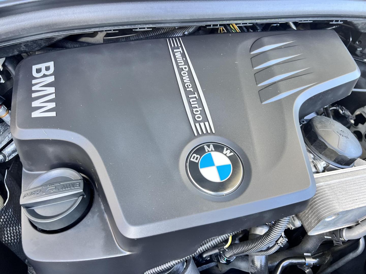 2014 White /beige BMW X1 sDrive28i (WBAVM1C50EV) with an 2.0L L4 DOHC 16V engine, 8-Speed Automatic transmission, located at 30 S. Berkeley Avenue, Pasadena, CA, 91107, (626) 248-7567, 34.145447, -118.109398 - Crown City Motors is a used “Buy Here Pay Here” car dealer in Pasadena CA. “Buy Here Pay Here” financing, means that when you purchase your vehicle from our dealership, that you make the payments to the dealership as well. We do not need the banks approval to get you approved for a used auto - Photo#24