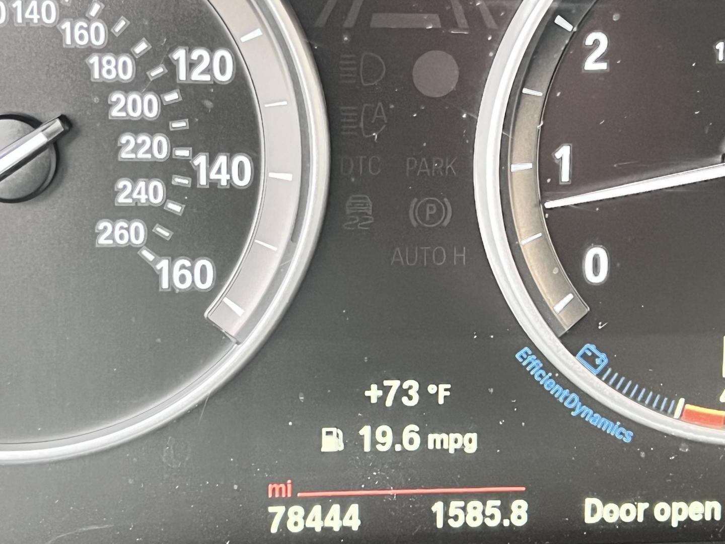 2017 SILVER BMW X3 sDrive28i (5UXWZ7C51H0) with an 2.0L L4 DOHC 16V engine, 8A transmission, located at 30 S. Berkeley Avenue, Pasadena, CA, 91107, (626) 248-7567, 34.145447, -118.109398 - Buy Here Pay Here – BMW Luxury SUV Financing in Pasadena At Crown City Motors, we believe that everyone deserves the opportunity to drive a safe, reliable, and stylish vehicle — regardless of their credit history. That’s why we proudly offer Buy Here Pay Here (BHPH) financing on luxury vehi - Photo#4