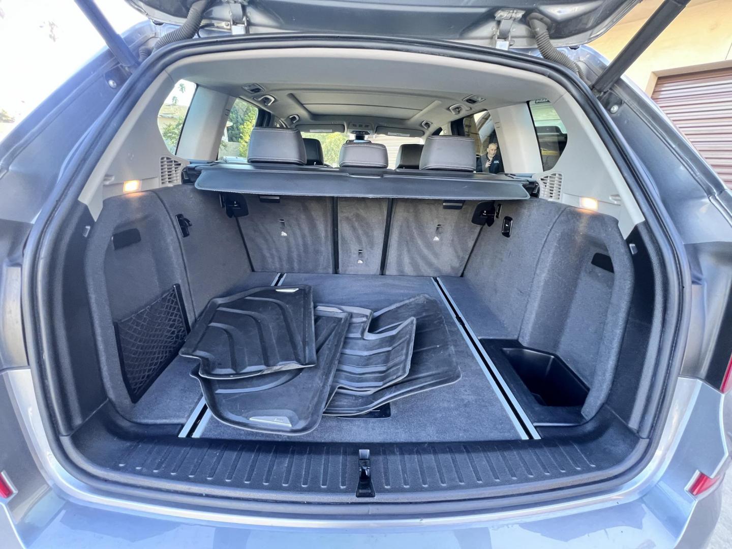 2017 SILVER BMW X3 sDrive28i (5UXWZ7C51H0) with an 2.0L L4 DOHC 16V engine, 8A transmission, located at 30 S. Berkeley Avenue, Pasadena, CA, 91107, (626) 248-7567, 34.145447, -118.109398 - Buy Here Pay Here – BMW Luxury SUV Financing in Pasadena At Crown City Motors, we believe that everyone deserves the opportunity to drive a safe, reliable, and stylish vehicle — regardless of their credit history. That’s why we proudly offer Buy Here Pay Here (BHPH) financing on luxury vehi - Photo#23