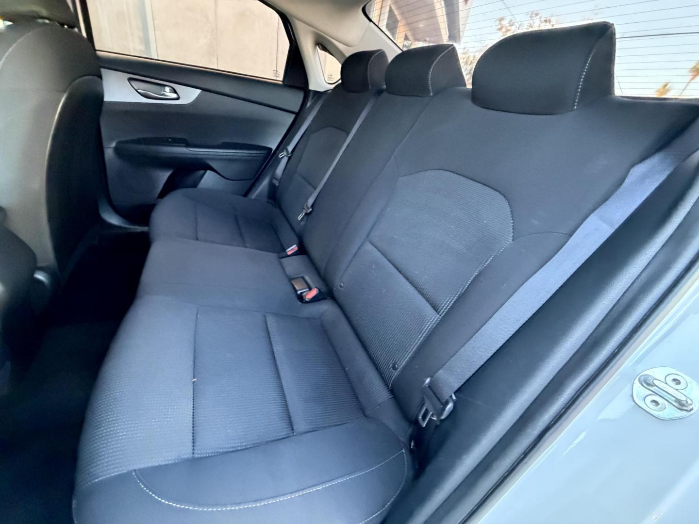 2021 White /black Kia Forte FE (3KPF24AD3ME) with an 2.0L L4 DOHC 16V engine, CVT transmission, located at 30 S. Berkeley Avenue, Pasadena, CA, 91107, (626) 248-7567, 34.145447, -118.109398 - Crown City Motors is a used “Buy Here Pay Here” car dealer in Pasadena CA. “Buy Here Pay Here” financing, means that when you purchase your vehicle from our dealership, that you make the payments to the dealership as well. We do not need the banks approval to get you approved for a used auto - Photo#9