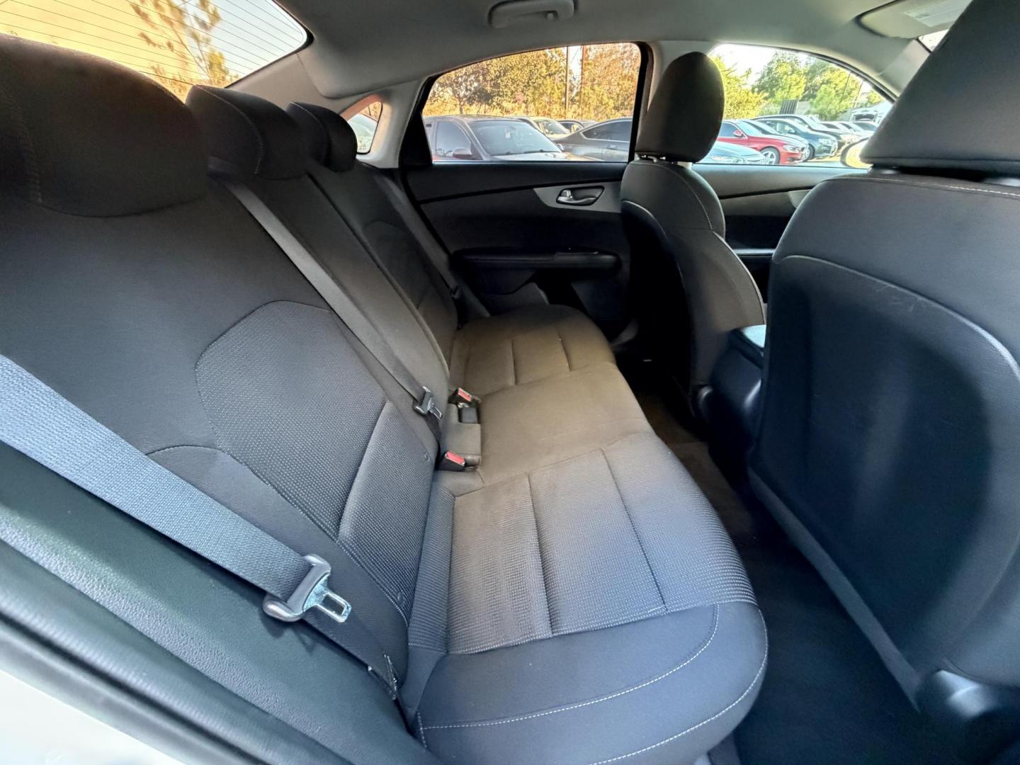 2021 White /black Kia Forte FE (3KPF24AD3ME) with an 2.0L L4 DOHC 16V engine, CVT transmission, located at 30 S. Berkeley Avenue, Pasadena, CA, 91107, (626) 248-7567, 34.145447, -118.109398 - Crown City Motors is a used “Buy Here Pay Here” car dealer in Pasadena CA. “Buy Here Pay Here” financing, means that when you purchase your vehicle from our dealership, that you make the payments to the dealership as well. We do not need the banks approval to get you approved for a used auto - Photo#11