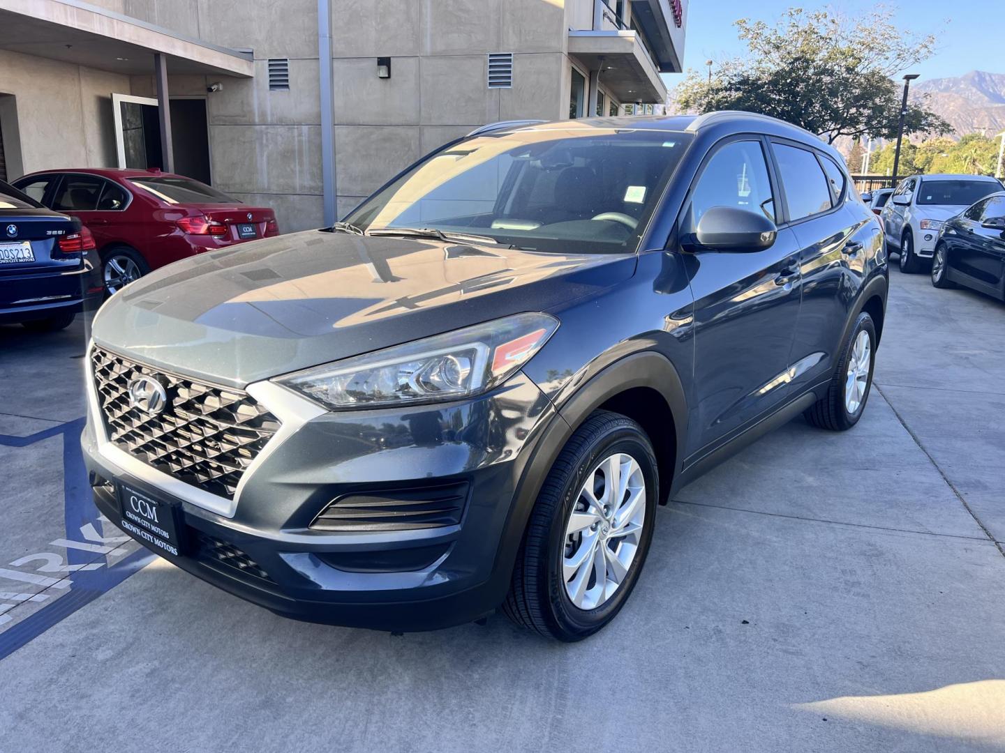 2019 Gray /BLACK Hyundai Tucson SEL (KM8J33A4XKU) with an 2.0L L4 DOHC 16V engine, 6A transmission, located at 30 S. Berkeley Avenue, Pasadena, CA, 91107, (626) 248-7567, 34.145447, -118.109398 - Crown City Motors is a used “Buy Here Pay Here” car dealer in Pasadena CA. “Buy Here Pay Here” financing, means that when you purchase your vehicle from our dealership, that you make the payments to the dealership as well. We do not need the banks approval to get you approved for a used auto - Photo#4