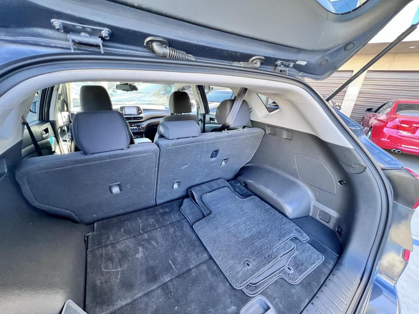 2019 Gray /BLACK Hyundai Tucson SEL (KM8J33A4XKU) with an 2.0L L4 DOHC 16V engine, 6A transmission, located at 30 S. Berkeley Avenue, Pasadena, CA, 91107, (626) 248-7567, 34.145447, -118.109398 - Crown City Motors is a used “Buy Here Pay Here” car dealer in Pasadena CA. “Buy Here Pay Here” financing, means that when you purchase your vehicle from our dealership, that you make the payments to the dealership as well. We do not need the banks approval to get you approved for a used auto - Photo#17