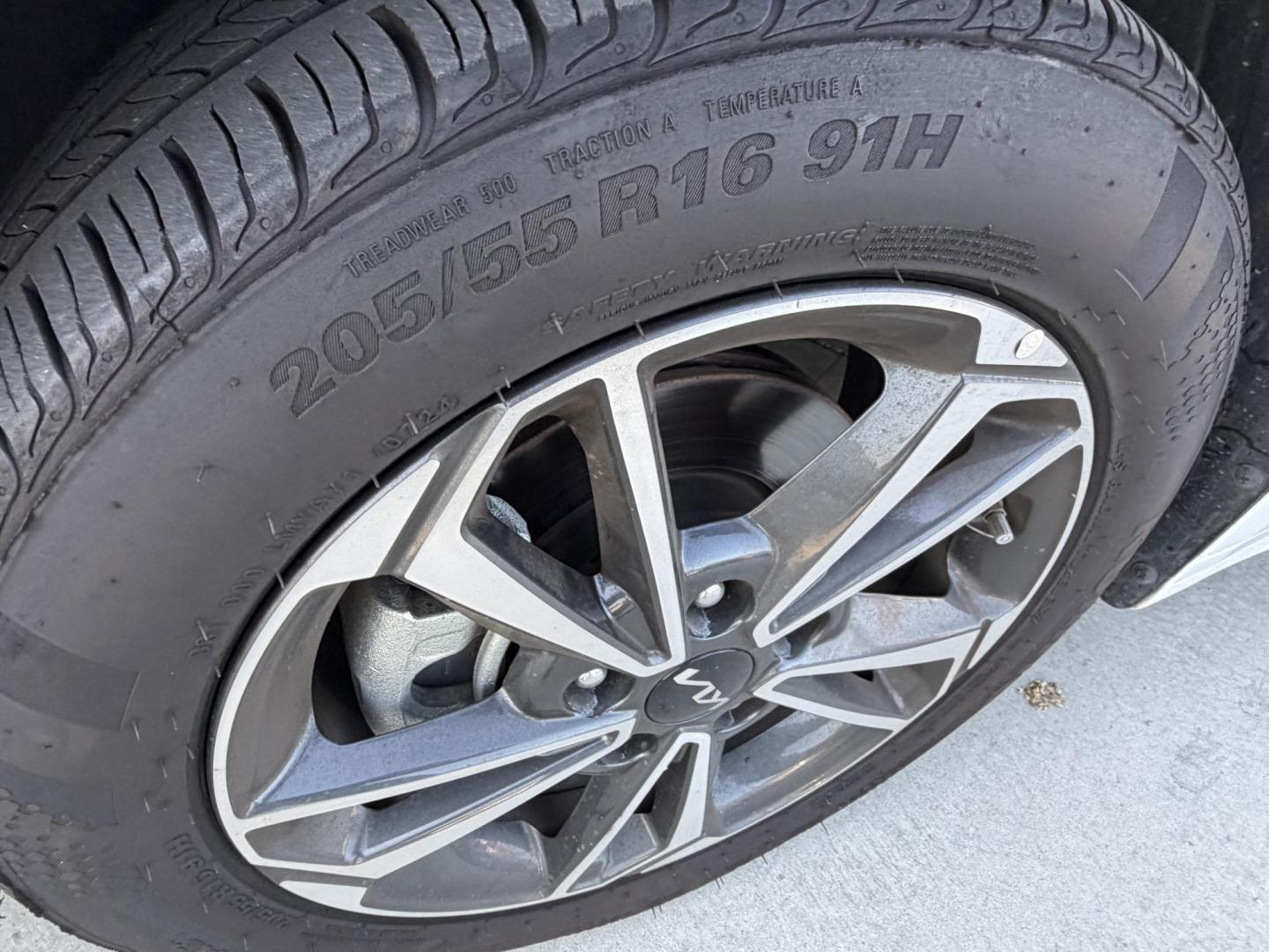 2024 White /BLACK Kia Forte LX (3KPF24AD2RE) with an 2.0L L4 DOHC 16V engine, CVT transmission, located at 30 S. Berkeley Avenue, Pasadena, CA, 91107, (626) 248-7567, 34.145447, -118.109398 - Crown City Motors is a used “Buy Here Pay Here” car dealer in Pasadena CA. “Buy Here Pay Here” financing, means that when you purchase your vehicle from our dealership, that you make the payments to the dealership as well. We do not need the banks approval to get you approved for a used auto - Photo#10