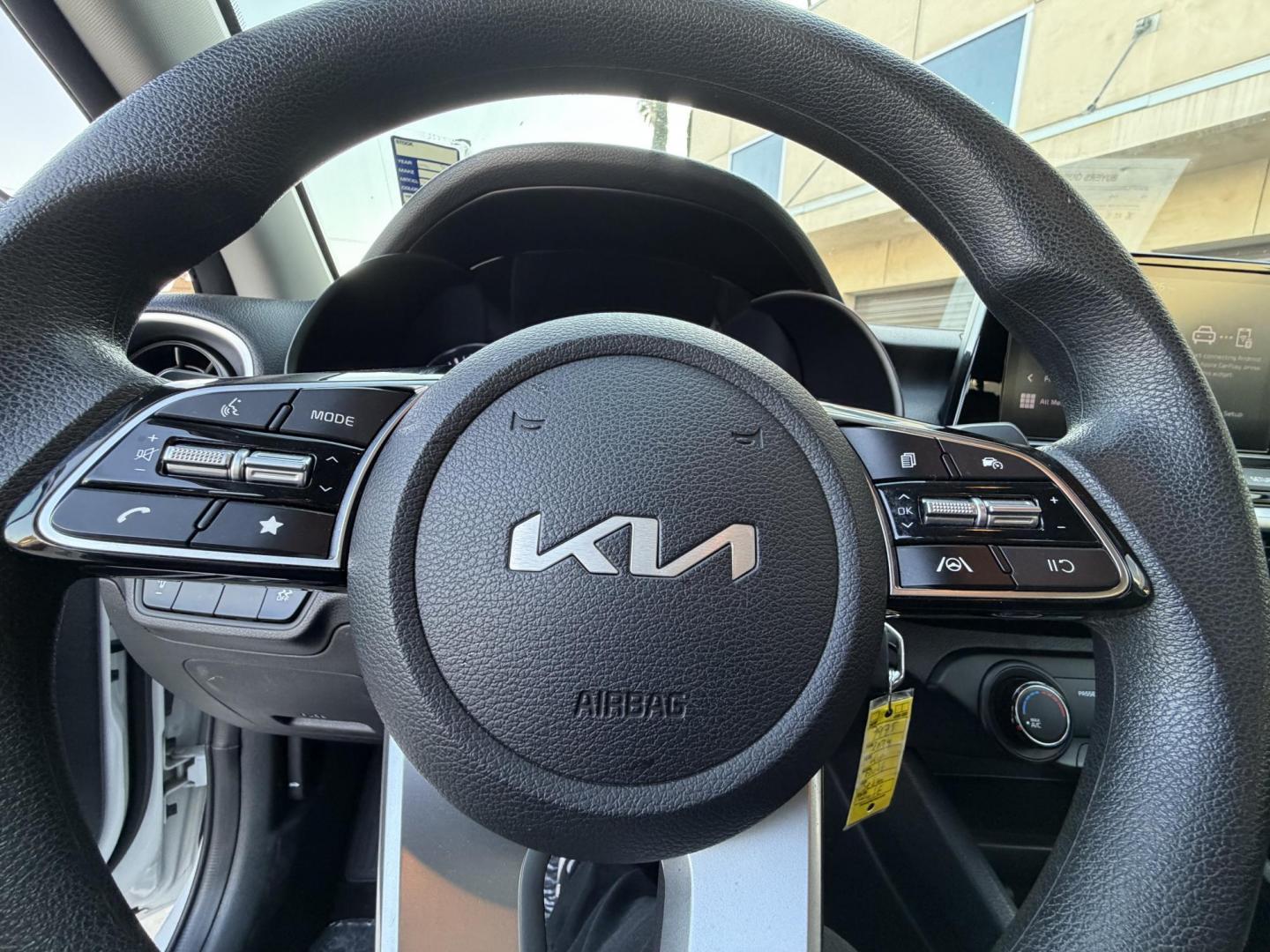 2024 White /BLACK Kia Forte LX (3KPF24AD2RE) with an 2.0L L4 DOHC 16V engine, CVT transmission, located at 30 S. Berkeley Avenue, Pasadena, CA, 91107, (626) 248-7567, 34.145447, -118.109398 - Crown City Motors is a used “Buy Here Pay Here” car dealer in Pasadena CA. “Buy Here Pay Here” financing, means that when you purchase your vehicle from our dealership, that you make the payments to the dealership as well. We do not need the banks approval to get you approved for a used auto - Photo#20