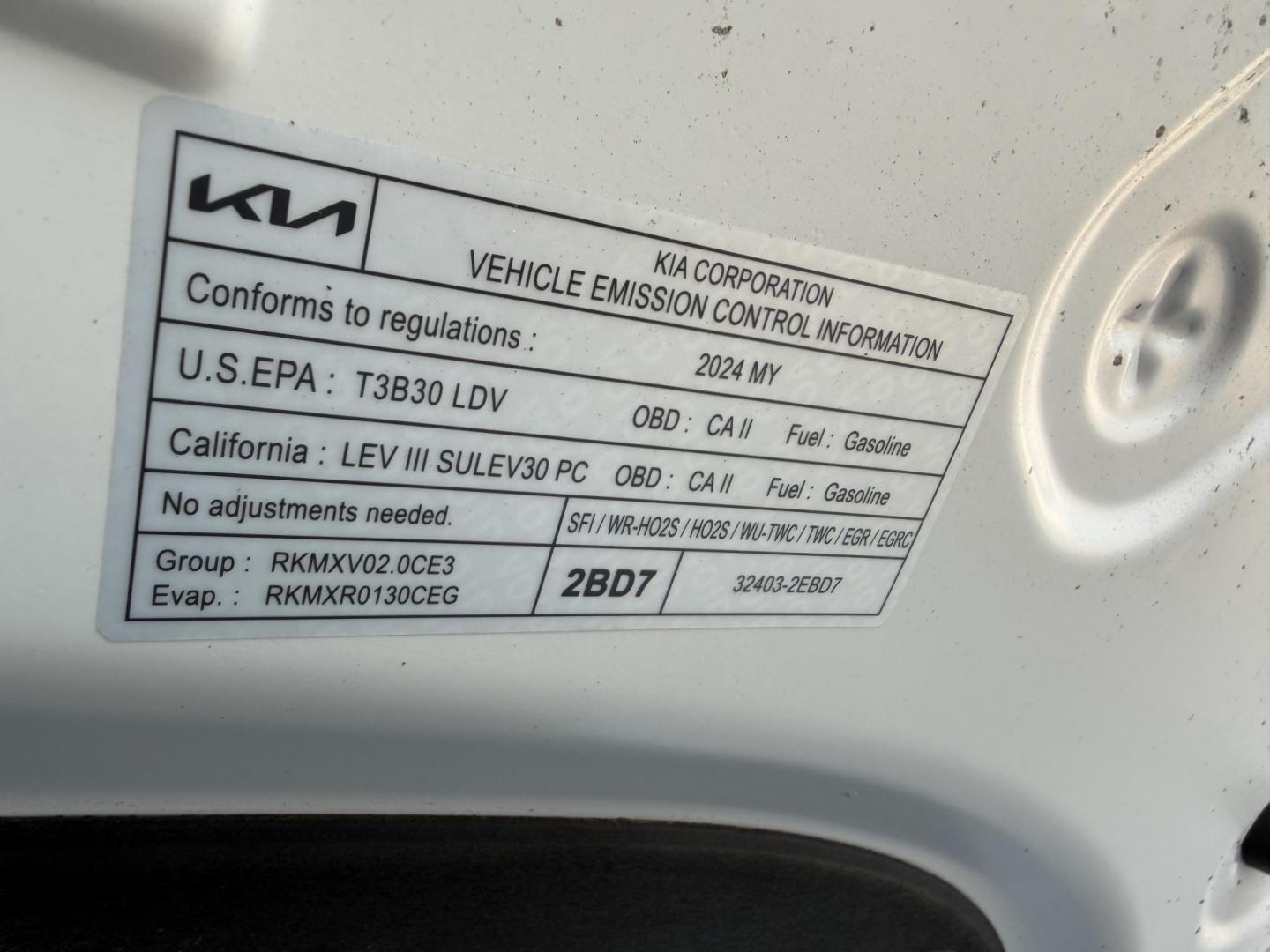 2024 White /BLACK Kia Forte LX (3KPF24AD2RE) with an 2.0L L4 DOHC 16V engine, CVT transmission, located at 30 S. Berkeley Avenue, Pasadena, CA, 91107, (626) 248-7567, 34.145447, -118.109398 - Crown City Motors is a used “Buy Here Pay Here” car dealer in Pasadena CA. “Buy Here Pay Here” financing, means that when you purchase your vehicle from our dealership, that you make the payments to the dealership as well. We do not need the banks approval to get you approved for a used auto - Photo#25