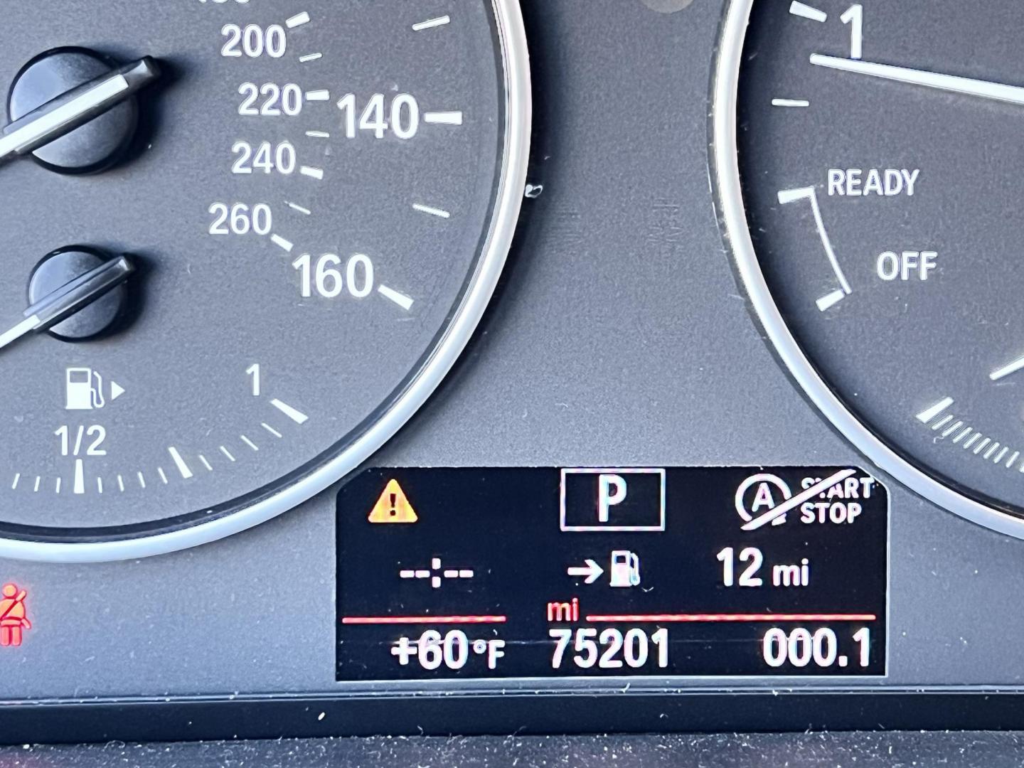 2017 BMW X1 sDrive28i (WBXHU7C36HP) with an 2.0L L4 DOHC 16V engine, 8A transmission, located at 30 S. Berkeley Avenue, Pasadena, CA, 91107, (626) 248-7567, 34.145447, -118.109398 - Photo#6