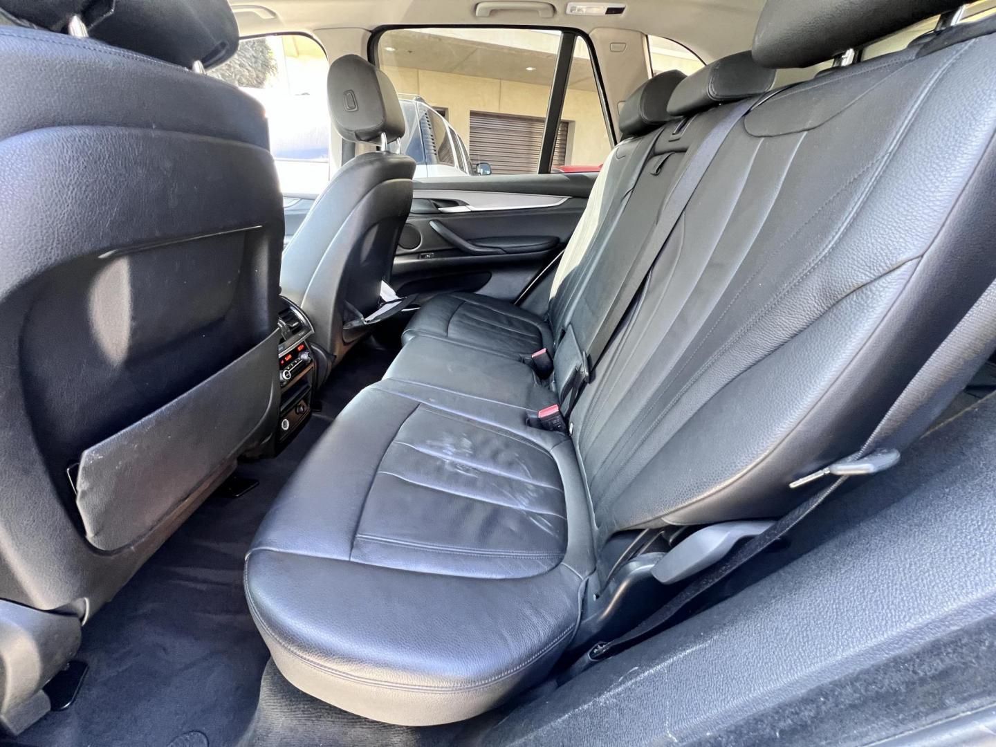 2016 White /Black BMW X1 xDrive28i (WBXHT3C38GP) with an 2.0L L4 DOHC 16V engine, 8A transmission, located at 30 S. Berkeley Avenue, Pasadena, CA, 91107, (626) 248-7567, 34.145447, -118.109398 - 2016 BMW X1 xDrive28i – White / Black Interior – Buy Here Pay Here Pasadena Luxury, performance, and practicality come together in this 2016 BMW X1 xDrive28i (VIN WBXHT3C38GP885411) featuring a white exterior over a black interior. This compact luxury SUV offers premium comfort, spirited perf - Photo#8