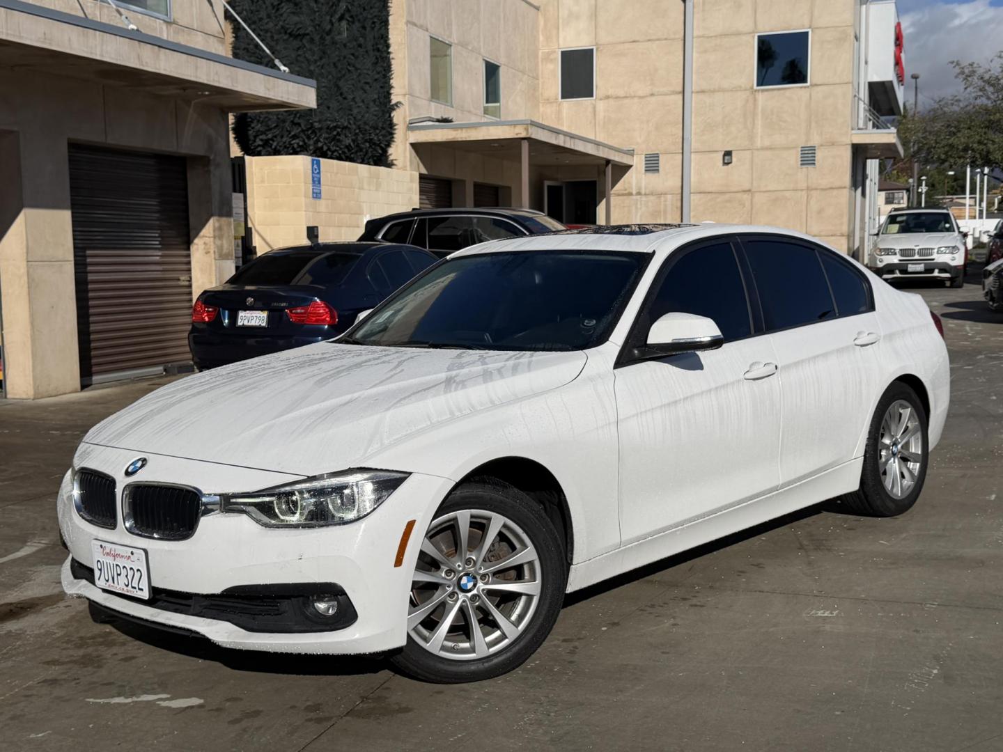 2018 BMW 3 Series 320i's photo