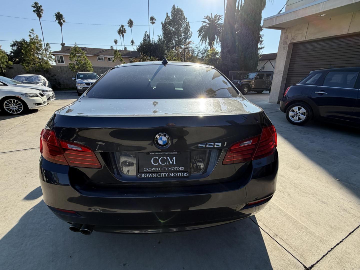 2016 BLACK /black BMW 5-Series 528i (WBA5A5C5XGG) with an 2.0L L4 DOHC 16V TURBO engine, 8A transmission, located at 30 S. Berkeley Avenue, Pasadena, CA, 91107, (626) 248-7567, 34.145447, -118.109398 - Crown City Motors is a used “Buy Here Pay Here” car dealer in Pasadena CA. “Buy Here Pay Here” financing, means that when you purchase your vehicle from our dealership, that you make the payments to the dealership as well. We do not need the banks approval to get you approved for a used auto - Photo#5