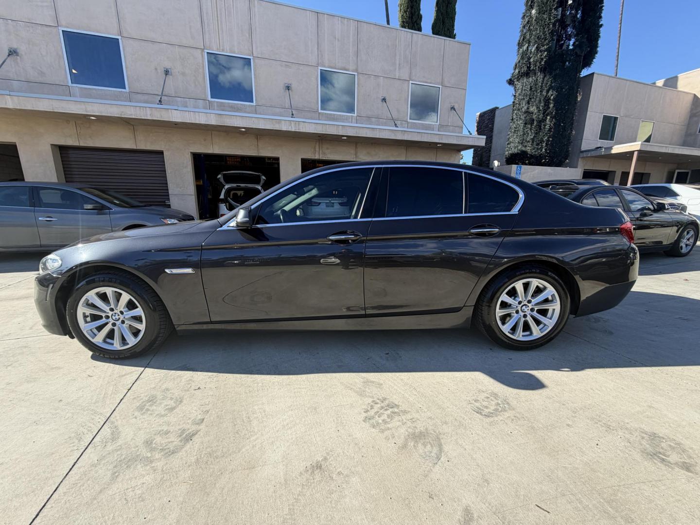 2016 BLACK /black BMW 5-Series 528i (WBA5A5C5XGG) with an 2.0L L4 DOHC 16V TURBO engine, 8A transmission, located at 30 S. Berkeley Avenue, Pasadena, CA, 91107, (626) 248-7567, 34.145447, -118.109398 - Crown City Motors is a used “Buy Here Pay Here” car dealer in Pasadena CA. “Buy Here Pay Here” financing, means that when you purchase your vehicle from our dealership, that you make the payments to the dealership as well. We do not need the banks approval to get you approved for a used auto - Photo#9