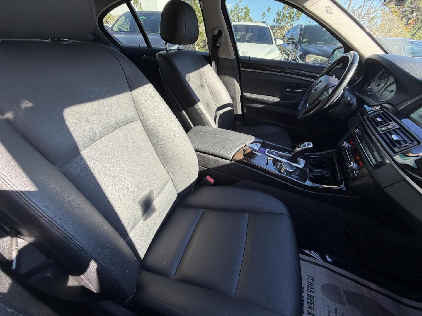 2016 BLACK /black BMW 5-Series 528i (WBA5A5C5XGG) with an 2.0L L4 DOHC 16V TURBO engine, 8A transmission, located at 30 S. Berkeley Avenue, Pasadena, CA, 91107, (626) 248-7567, 34.145447, -118.109398 - Crown City Motors is a used “Buy Here Pay Here” car dealer in Pasadena CA. “Buy Here Pay Here” financing, means that when you purchase your vehicle from our dealership, that you make the payments to the dealership as well. We do not need the banks approval to get you approved for a used auto - Photo#21