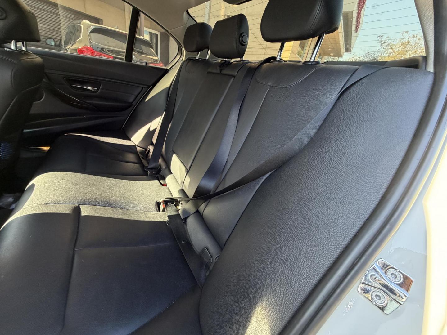 2013 White /black BMW 3-Series 328i xDrive Sedan (WBA3B3C58DF) with an 2.0L L4 DOHC 16V engine, located at 30 S. Berkeley Avenue, Pasadena, CA, 91107, (626) 248-7567, 34.145447, -118.109398 - Crown City Motors is a used “Buy Here Pay Here” car dealer in Pasadena CA. “Buy Here Pay Here” financing, means that when you purchase your vehicle from our dealership, that you make the payments to the dealership as well. We do not need the banks approval to get you approved for a used auto - Photo#8