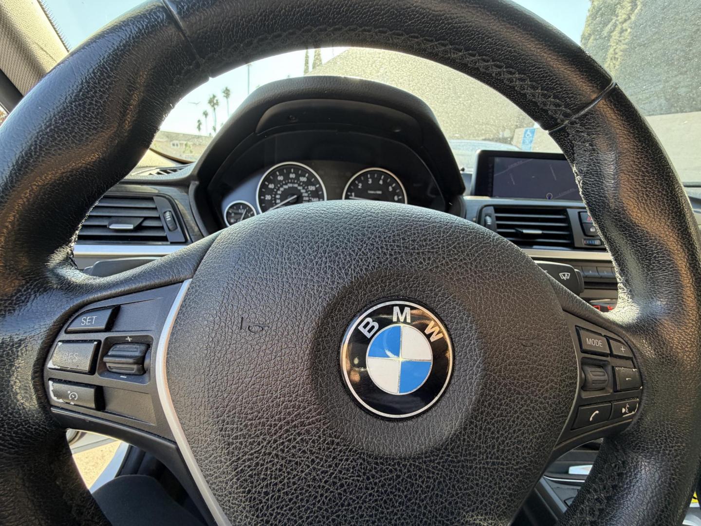 2013 White /black BMW 3-Series 328i xDrive Sedan (WBA3B3C58DF) with an 2.0L L4 DOHC 16V engine, located at 30 S. Berkeley Avenue, Pasadena, CA, 91107, (626) 248-7567, 34.145447, -118.109398 - Crown City Motors is a used “Buy Here Pay Here” car dealer in Pasadena CA. “Buy Here Pay Here” financing, means that when you purchase your vehicle from our dealership, that you make the payments to the dealership as well. We do not need the banks approval to get you approved for a used auto - Photo#14