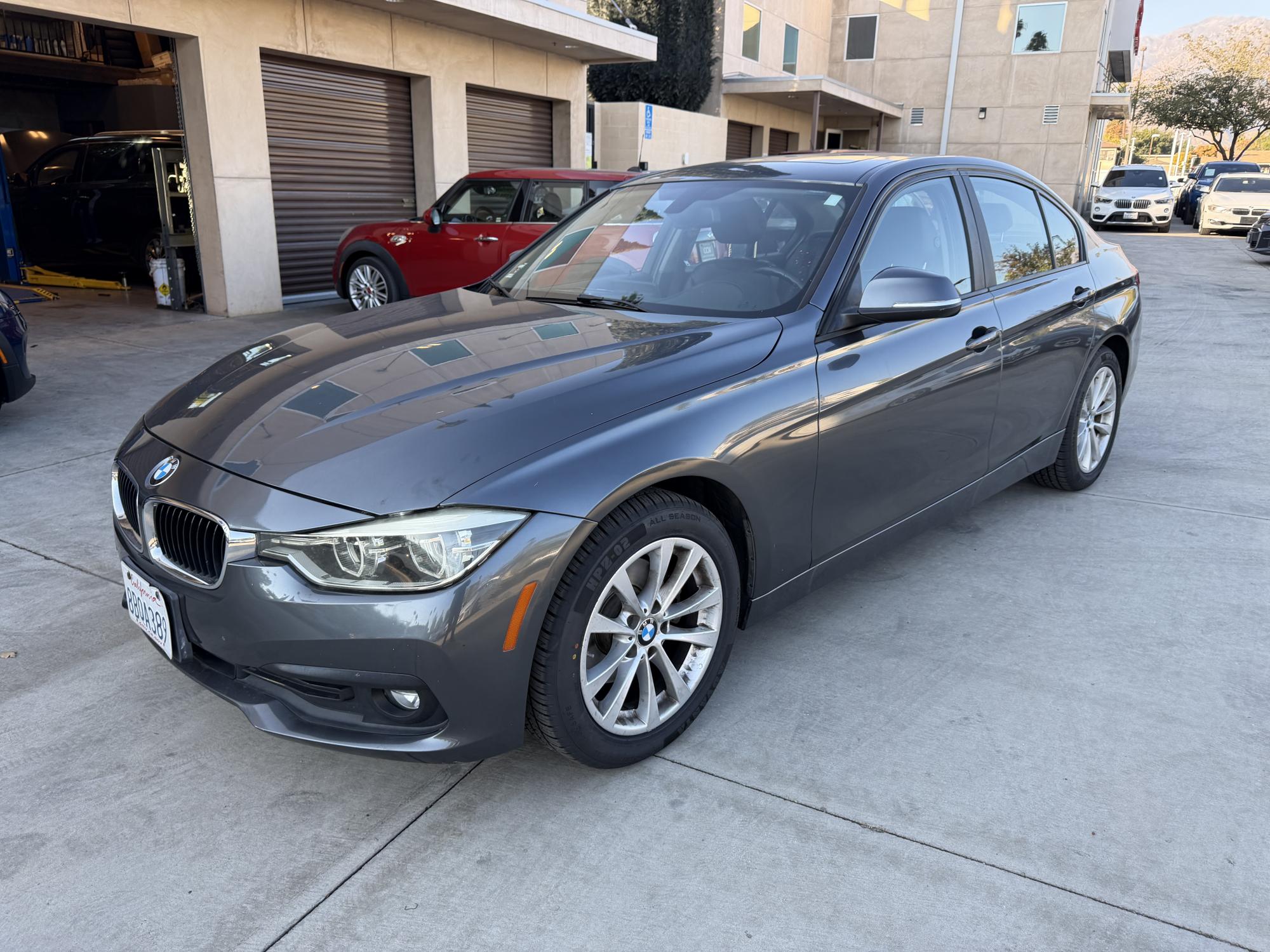 photo of 2018 BMW 3-Series 320i Sedan