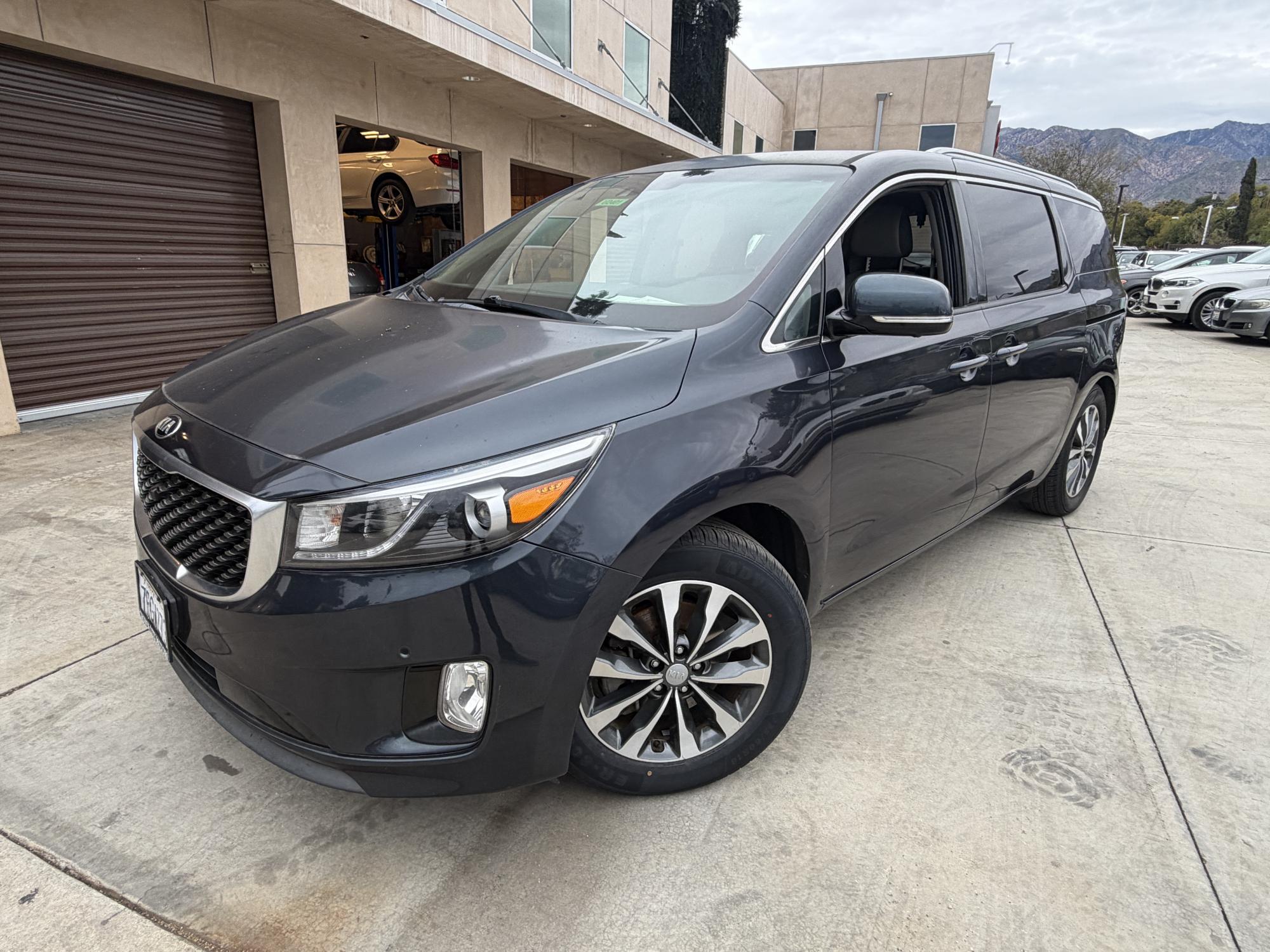 photo of 2016 Kia Sedona EX