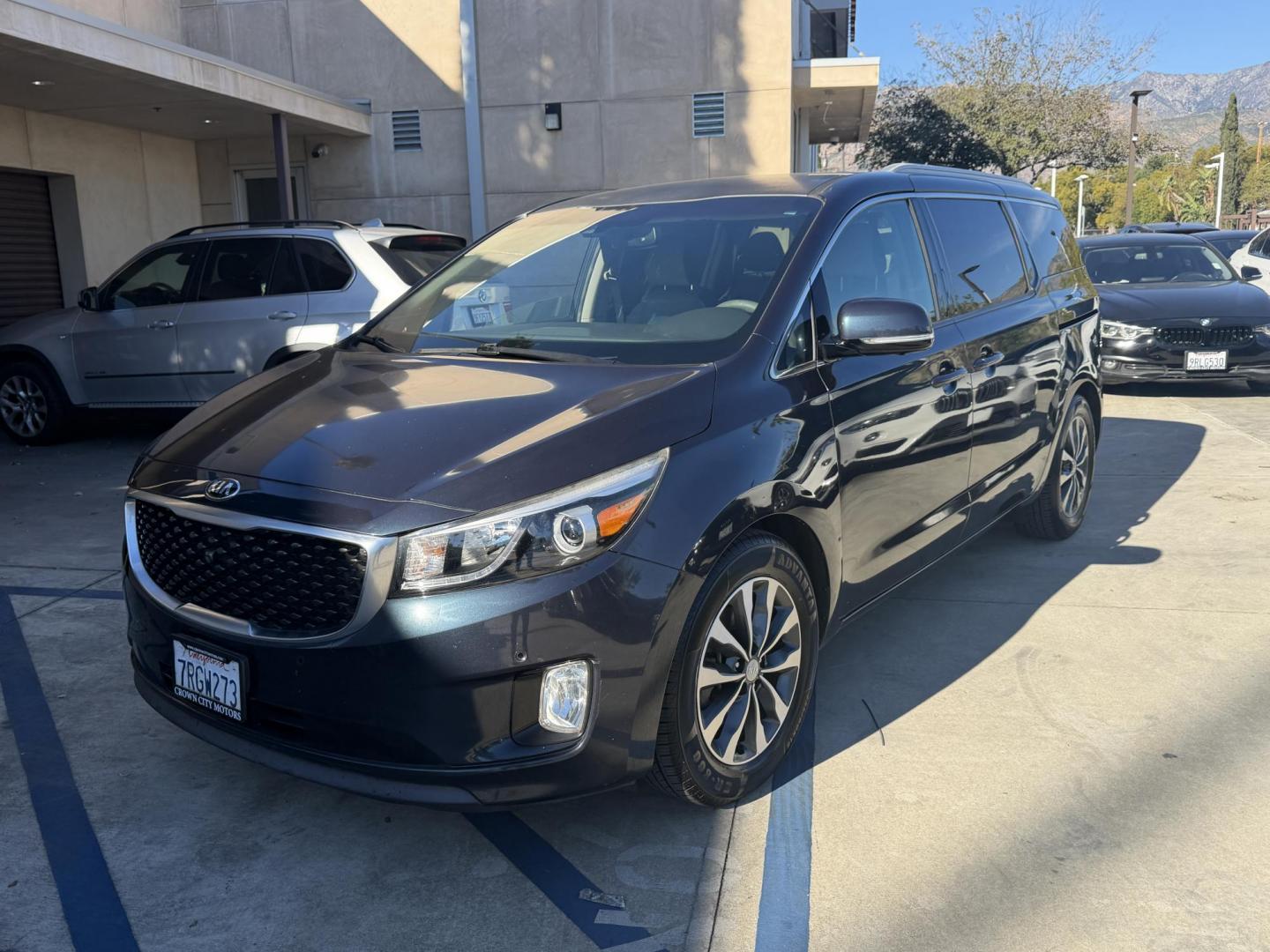 2016 Space Gray Metallic /Gray Kia Sedona EX (KNDMC5C18G6) with an 3.3L V6 DOHC 24V engine, 6-Speed Automatic transmission, located at 30 S. Berkeley Avenue, Pasadena, CA, 91107, (626) 248-7567, 34.145447, -118.109398 - Photo#8