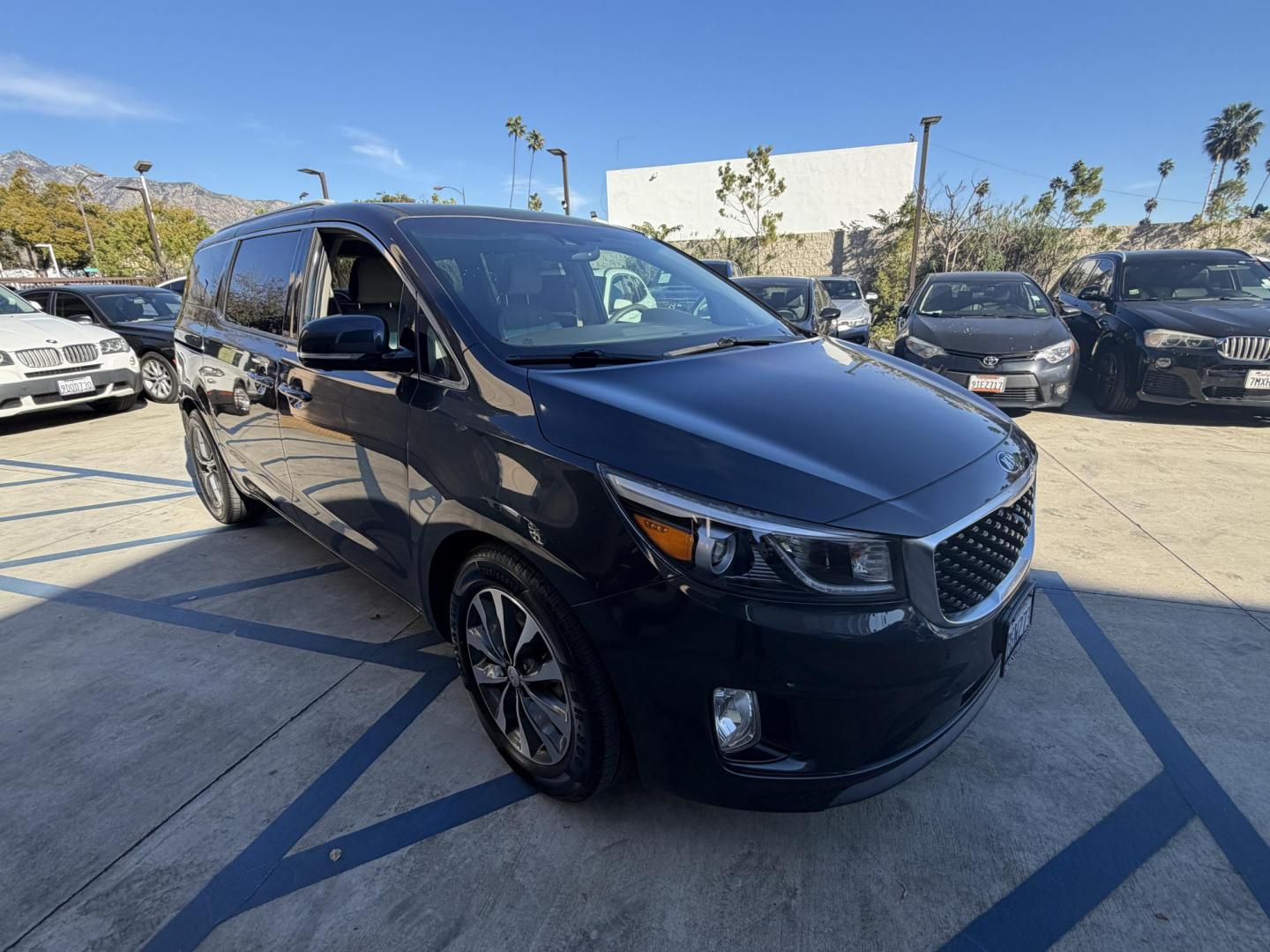 2016 Space Gray Metallic /Gray Kia Sedona EX (KNDMC5C18G6) with an 3.3L V6 DOHC 24V engine, 6-Speed Automatic transmission, located at 30 S. Berkeley Avenue, Pasadena, CA, 91107, (626) 248-7567, 34.145447, -118.109398 - Photo#10