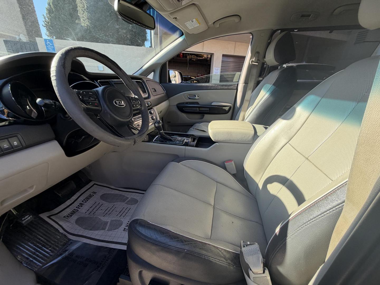 2016 Space Gray Metallic /Gray Kia Sedona EX (KNDMC5C18G6) with an 3.3L V6 DOHC 24V engine, 6-Speed Automatic transmission, located at 30 S. Berkeley Avenue, Pasadena, CA, 91107, (626) 248-7567, 34.145447, -118.109398 - Photo#14