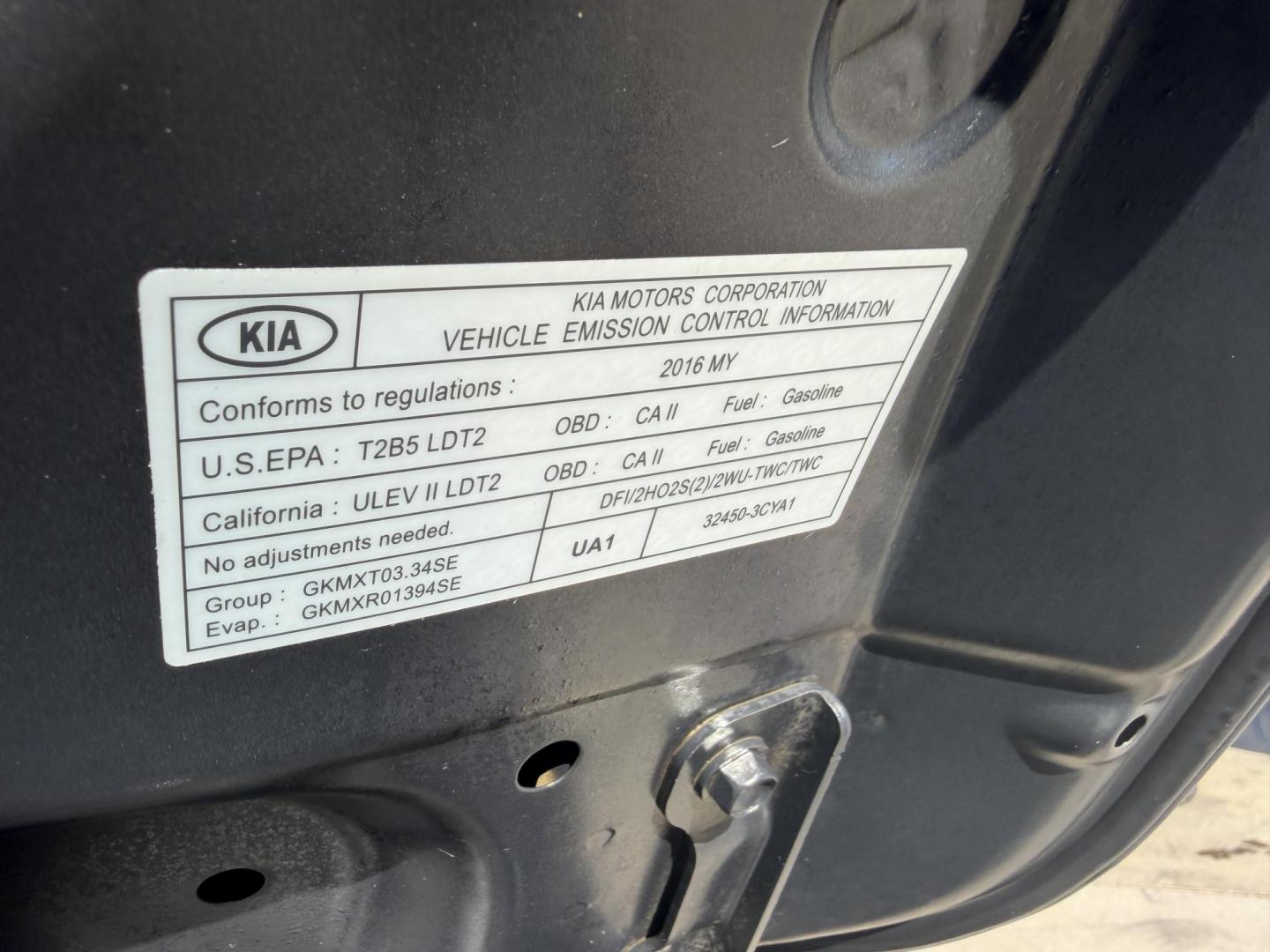 2016 Space Gray Metallic /Gray Kia Sedona EX (KNDMC5C18G6) with an 3.3L V6 DOHC 24V engine, 6-Speed Automatic transmission, located at 30 S. Berkeley Avenue, Pasadena, CA, 91107, (626) 248-7567, 34.145447, -118.109398 - Photo#25