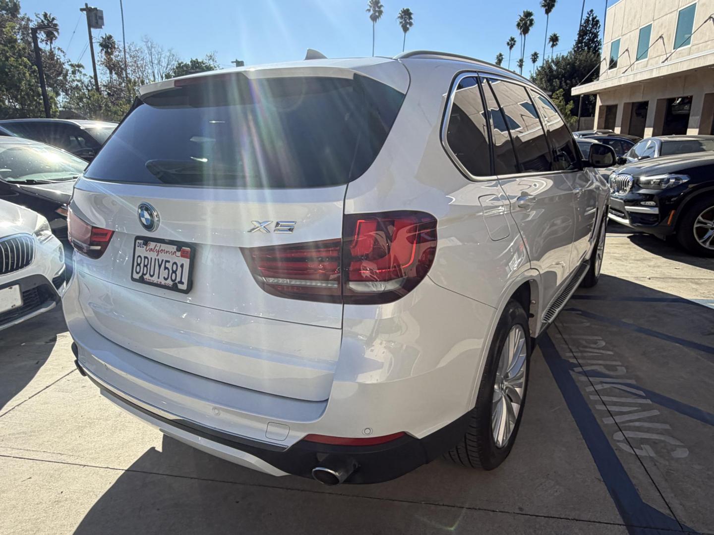 2016 Alpine White /Black BMW X5 xDrive35i (5UXKR0C59G0) with an 3.0L L6 DOHC 24V engine, 8A transmission, located at 30 S. Berkeley Avenue, Pasadena, CA, 91107, (626) 248-7567, 34.145447, -118.109398 - 2016 BMW X5 – White – VIN: 5UXKR0C59G0P24798 Luxury SUV with In-House Financing Available – Crown City Motors, Pasadena If you’re searching for a luxury SUV with bad credit financing, this white 2016 BMW X5 is a standout option. Available now at Crown City Motors in Pasadena, this prem - Photo#13