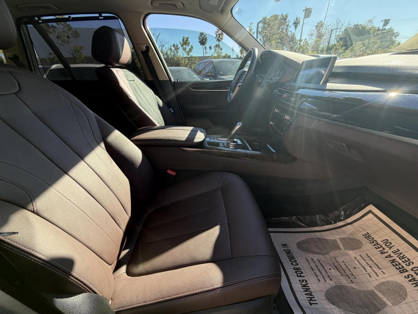 2016 Alpine White /Black BMW X5 xDrive35i (5UXKR0C59G0) with an 3.0L L6 DOHC 24V engine, 8A transmission, located at 30 S. Berkeley Avenue, Pasadena, CA, 91107, (626) 248-7567, 34.145447, -118.109398 - 2016 BMW X5 – White – VIN: 5UXKR0C59G0P24798 Luxury SUV with In-House Financing Available – Crown City Motors, Pasadena If you’re searching for a luxury SUV with bad credit financing, this white 2016 BMW X5 is a standout option. Available now at Crown City Motors in Pasadena, this prem - Photo#21