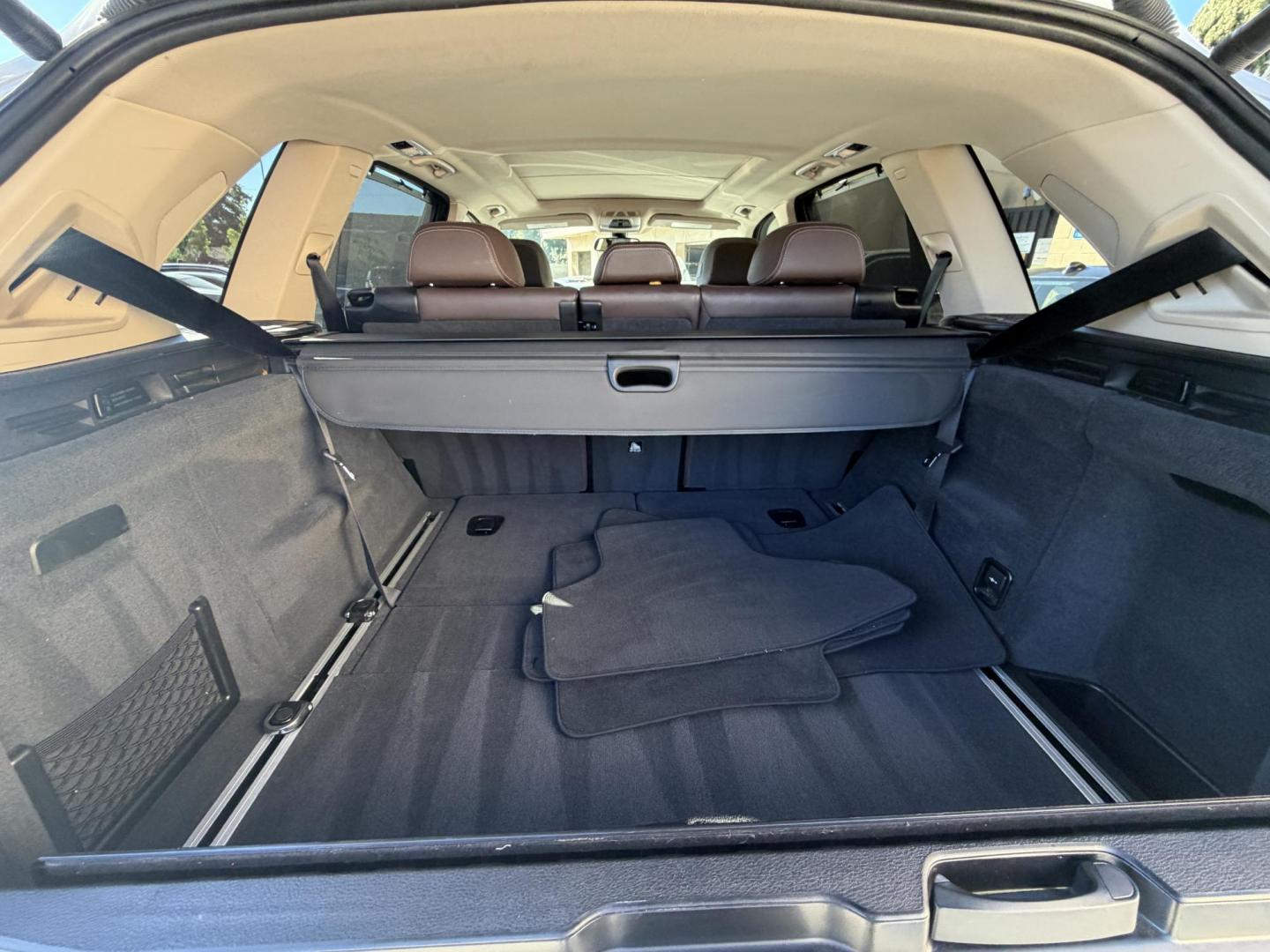 2016 Alpine White /Black BMW X5 xDrive35i (5UXKR0C59G0) with an 3.0L L6 DOHC 24V engine, 8A transmission, located at 30 S. Berkeley Avenue, Pasadena, CA, 91107, (626) 248-7567, 34.145447, -118.109398 - 2016 BMW X5 – White – VIN: 5UXKR0C59G0P24798 Luxury SUV with In-House Financing Available – Crown City Motors, Pasadena If you’re searching for a luxury SUV with bad credit financing, this white 2016 BMW X5 is a standout option. Available now at Crown City Motors in Pasadena, this prem - Photo#22