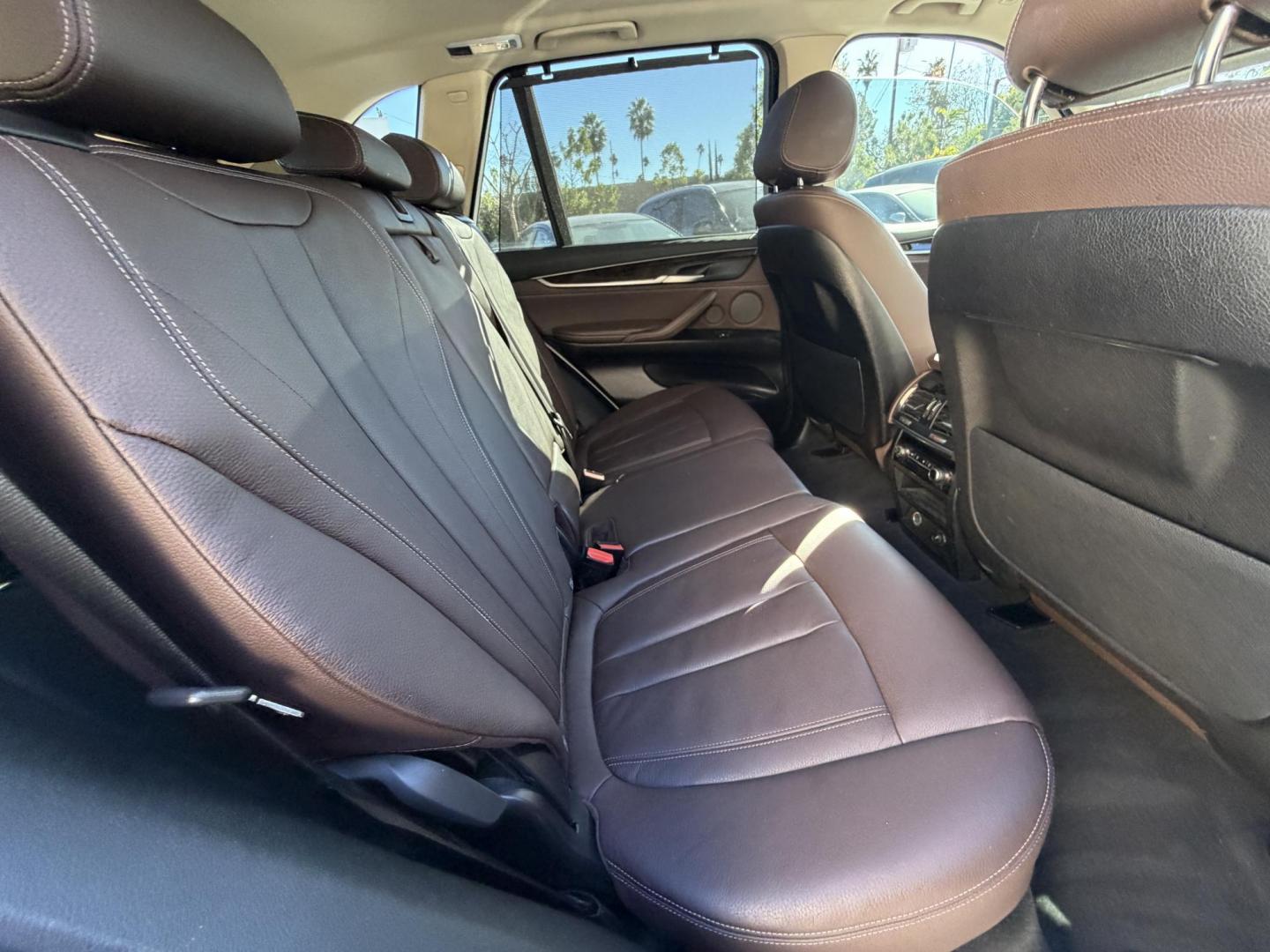 2016 Alpine White /Black BMW X5 xDrive35i (5UXKR0C59G0) with an 3.0L L6 DOHC 24V engine, 8A transmission, located at 30 S. Berkeley Avenue, Pasadena, CA, 91107, (626) 248-7567, 34.145447, -118.109398 - 2016 BMW X5 – White – VIN: 5UXKR0C59G0P24798 Luxury SUV with In-House Financing Available – Crown City Motors, Pasadena If you’re searching for a luxury SUV with bad credit financing, this white 2016 BMW X5 is a standout option. Available now at Crown City Motors in Pasadena, this prem - Photo#24