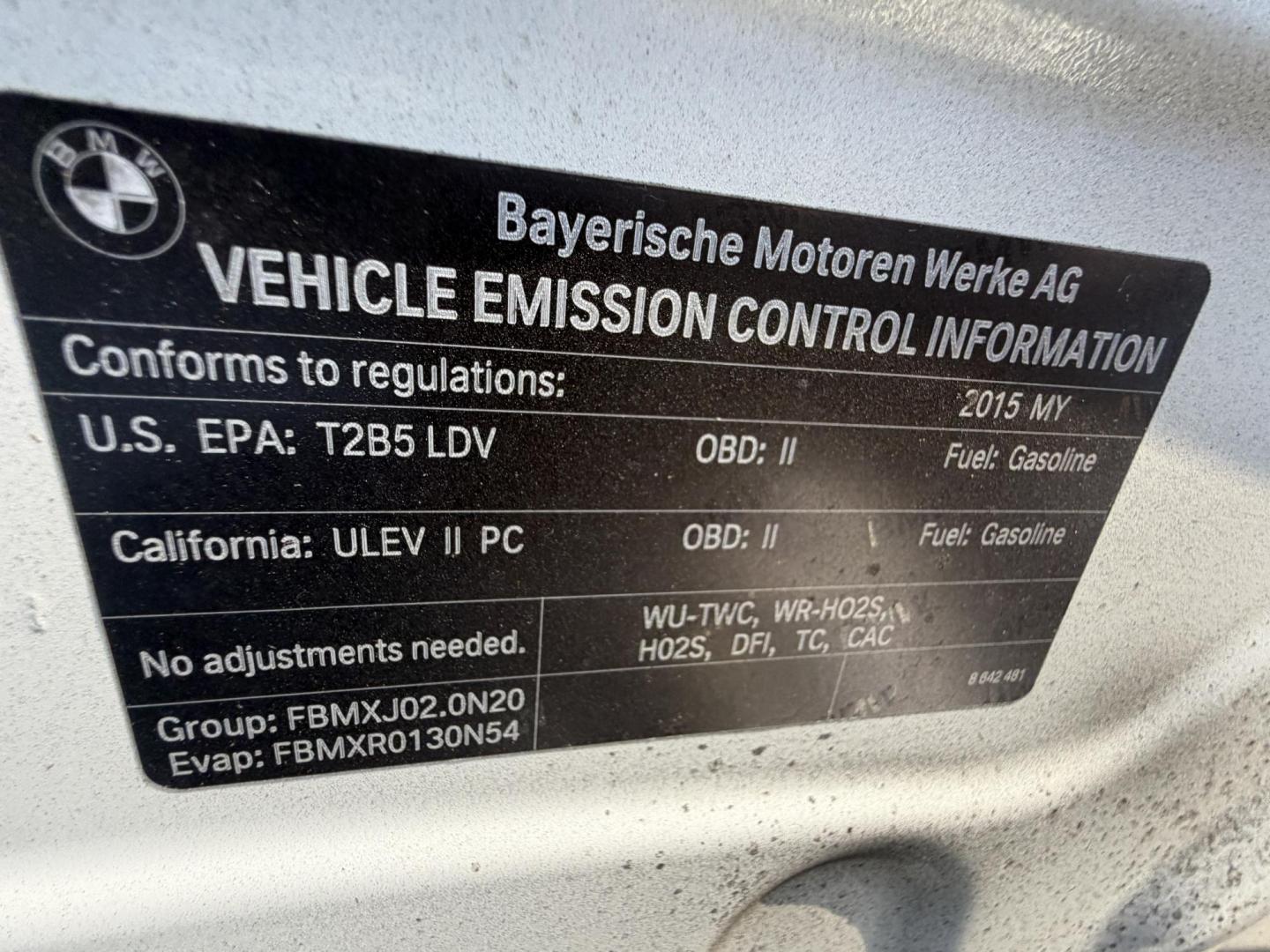 2015 Alpine White /Black BMW 3-Series 320i Sedan (WBA3B1C53FK) with an 2.0L L4 DOHC 16V engine, 8-Speed Automatic transmission, located at 30 S. Berkeley Avenue, Pasadena, CA, 91107, (626) 248-7567, 34.145447, -118.109398 - BMW 3 Series Sedan – VIN: WBA3B1C53FK136377 Luxury Sport Sedan with Buy Here Pay Here Financing – Crown City Motors, Pasadena If you’re searching for a BMW 3 Series with bad credit financing, this vehicle is an excellent opportunity to own a luxury sport sedan with real in-house approval - Photo#18