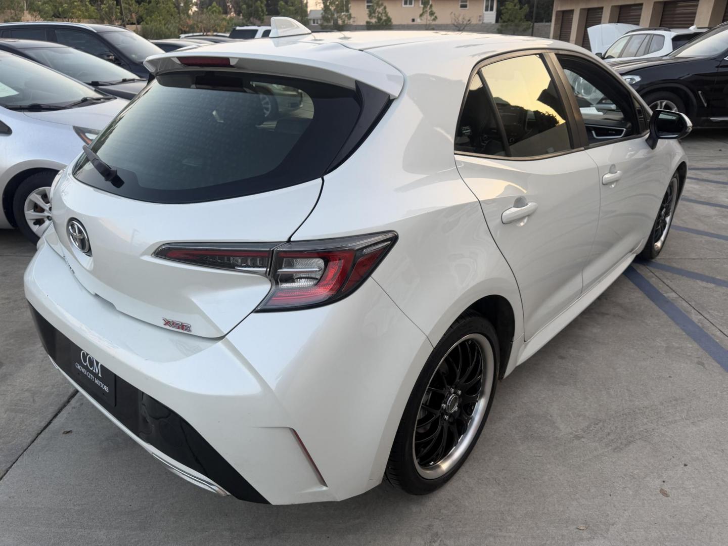 2019 White /BLACK Toyota Corolla L CVT (JTNK4RBE1K3) with an 1.8L L4 DOHC 16V engine, CVT transmission, located at 30 S. Berkeley Avenue, Pasadena, CA, 91107, (626) 248-7567, 34.145447, -118.109398 - Crown City Motors is a used “Buy Here Pay Here” car dealer in Pasadena CA. “Buy Here Pay Here” financing, means that when you purchase your vehicle from our dealership, that you make the payments to the dealership as well. We do not need the banks approval to get you approved for a used auto - Photo#11