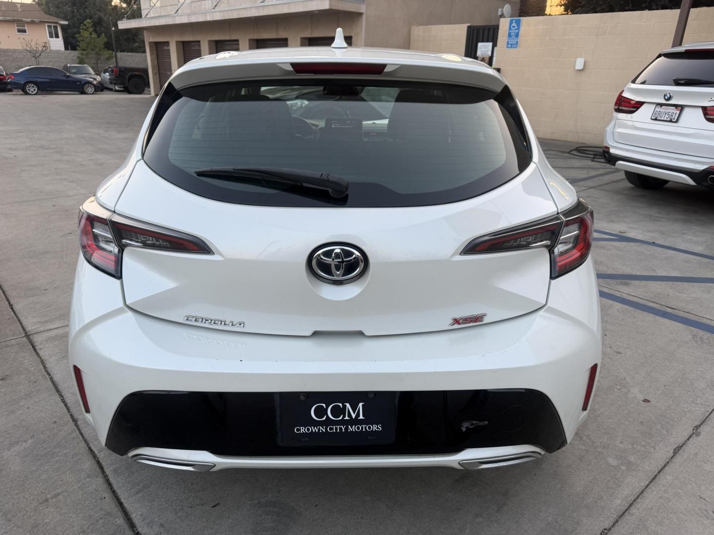 2019 White /BLACK Toyota Corolla L CVT (JTNK4RBE1K3) with an 1.8L L4 DOHC 16V engine, CVT transmission, located at 30 S. Berkeley Avenue, Pasadena, CA, 91107, (626) 248-7567, 34.145447, -118.109398 - Crown City Motors is a used “Buy Here Pay Here” car dealer in Pasadena CA. “Buy Here Pay Here” financing, means that when you purchase your vehicle from our dealership, that you make the payments to the dealership as well. We do not need the banks approval to get you approved for a used auto - Photo#12